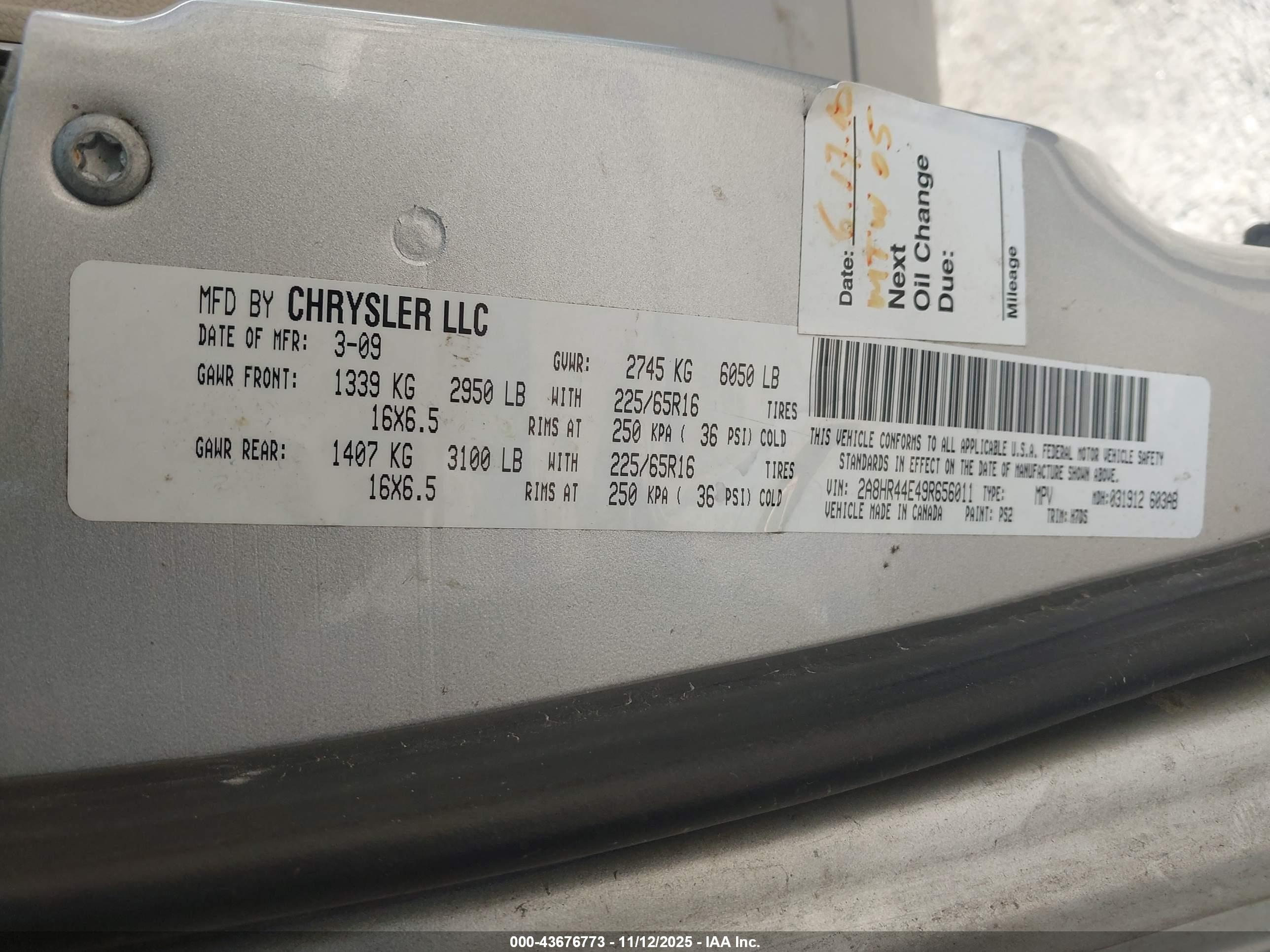 CHRYSLER TOWN image 9