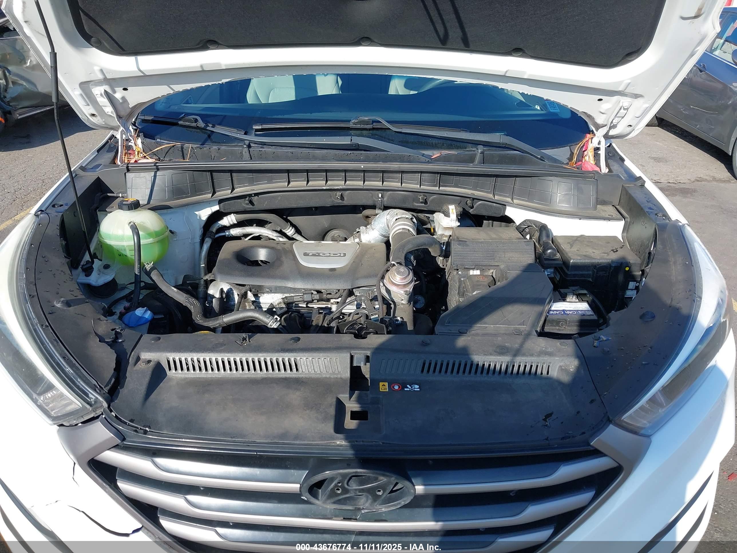 HYUNDAI TUCSON image 10