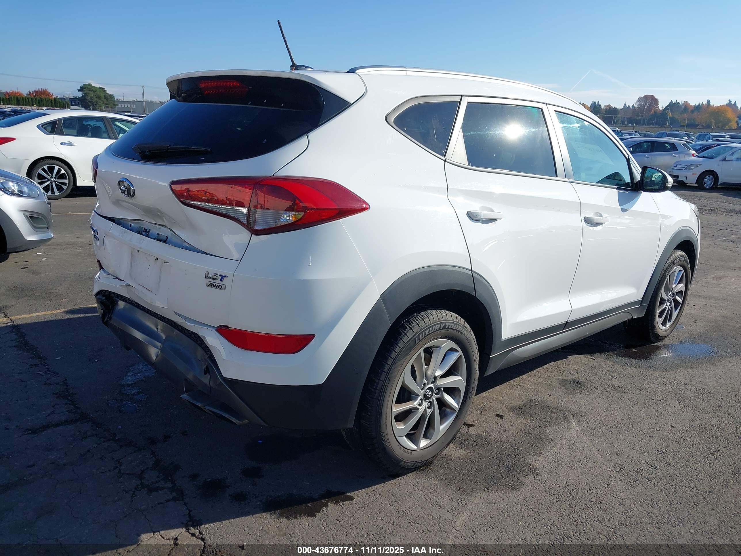 HYUNDAI TUCSON image 4