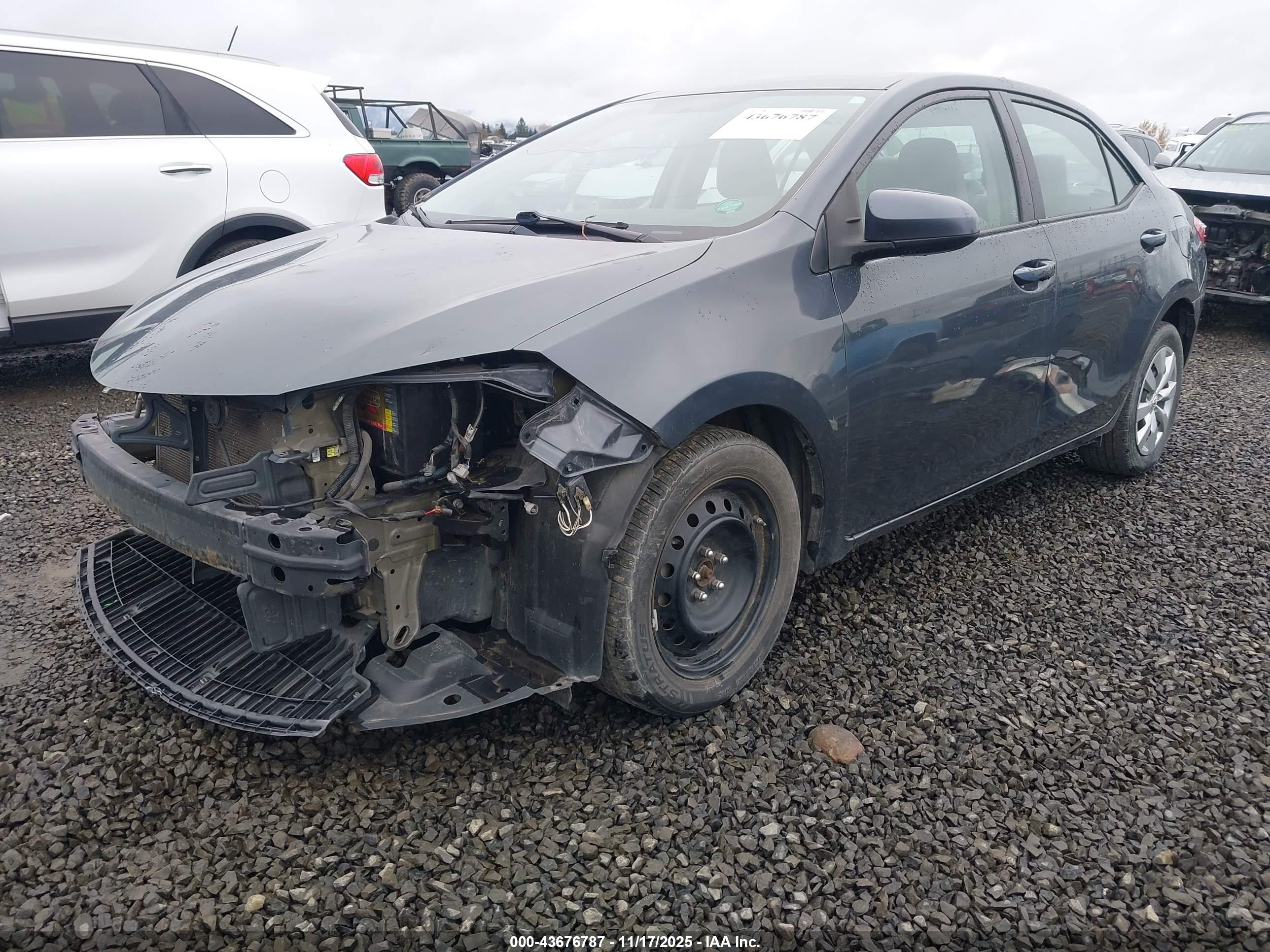 TOYOTA COROLLA image 2