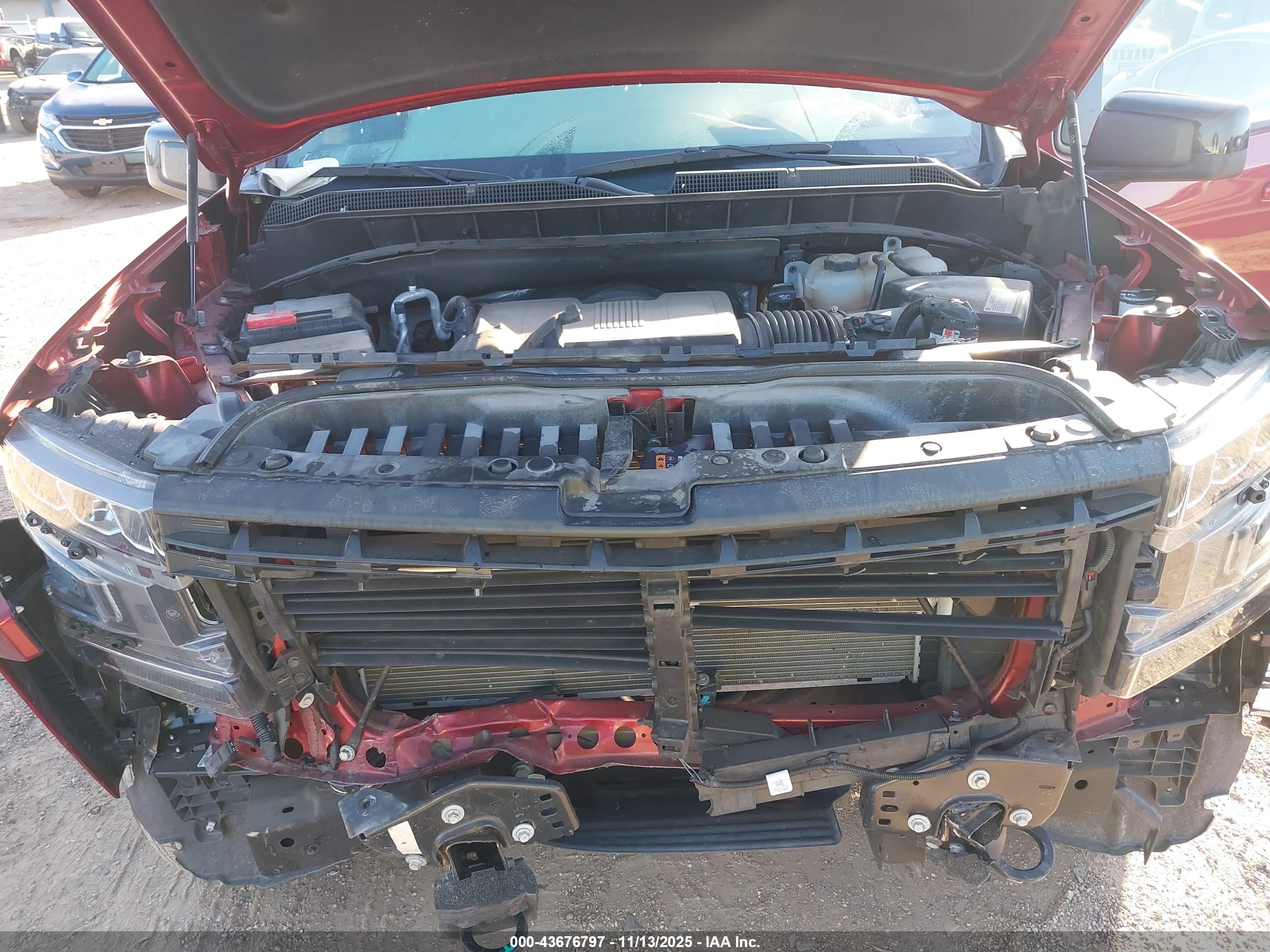 CHEVROLET SILVERADO image 10