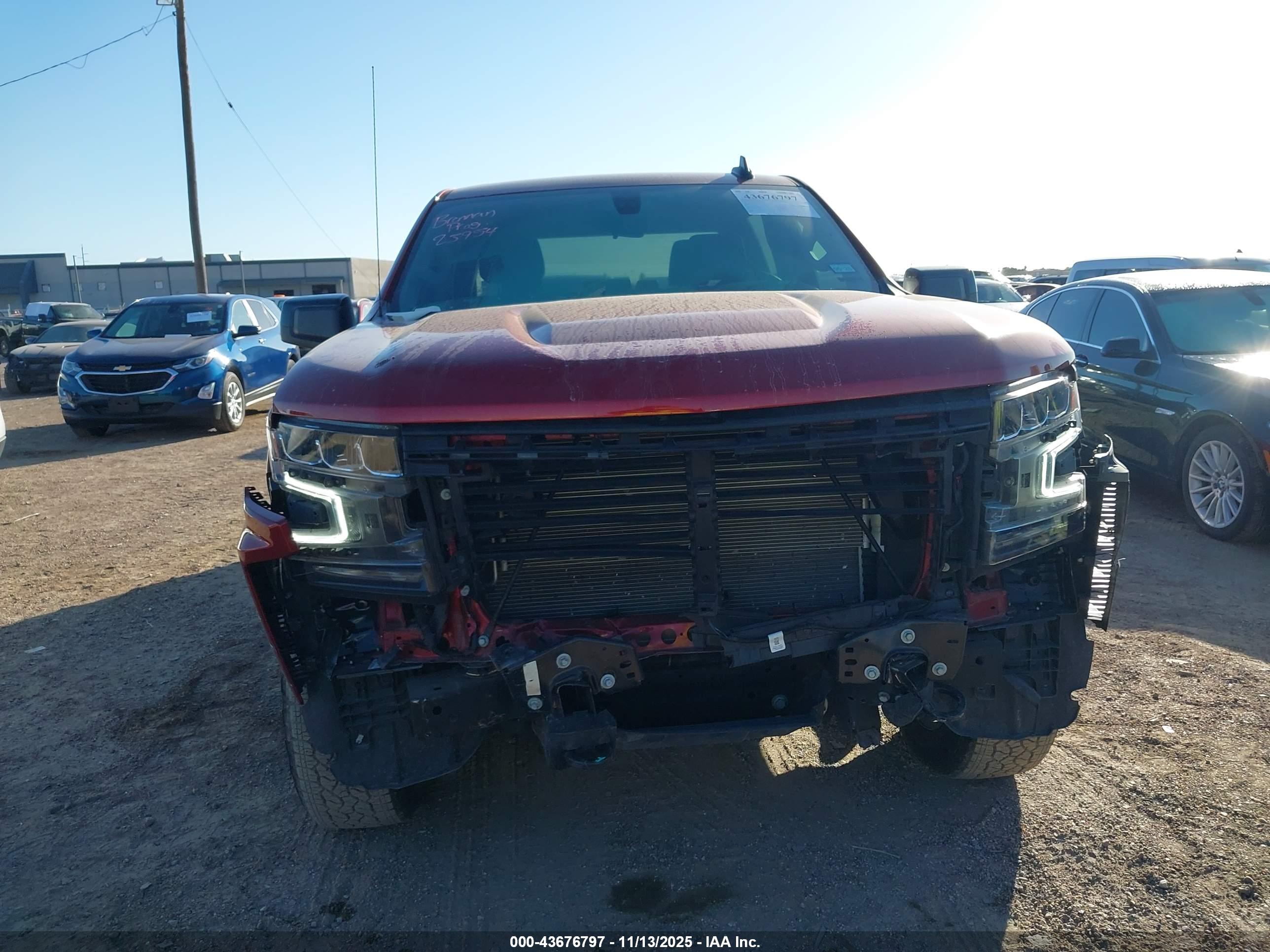 CHEVROLET SILVERADO image 6