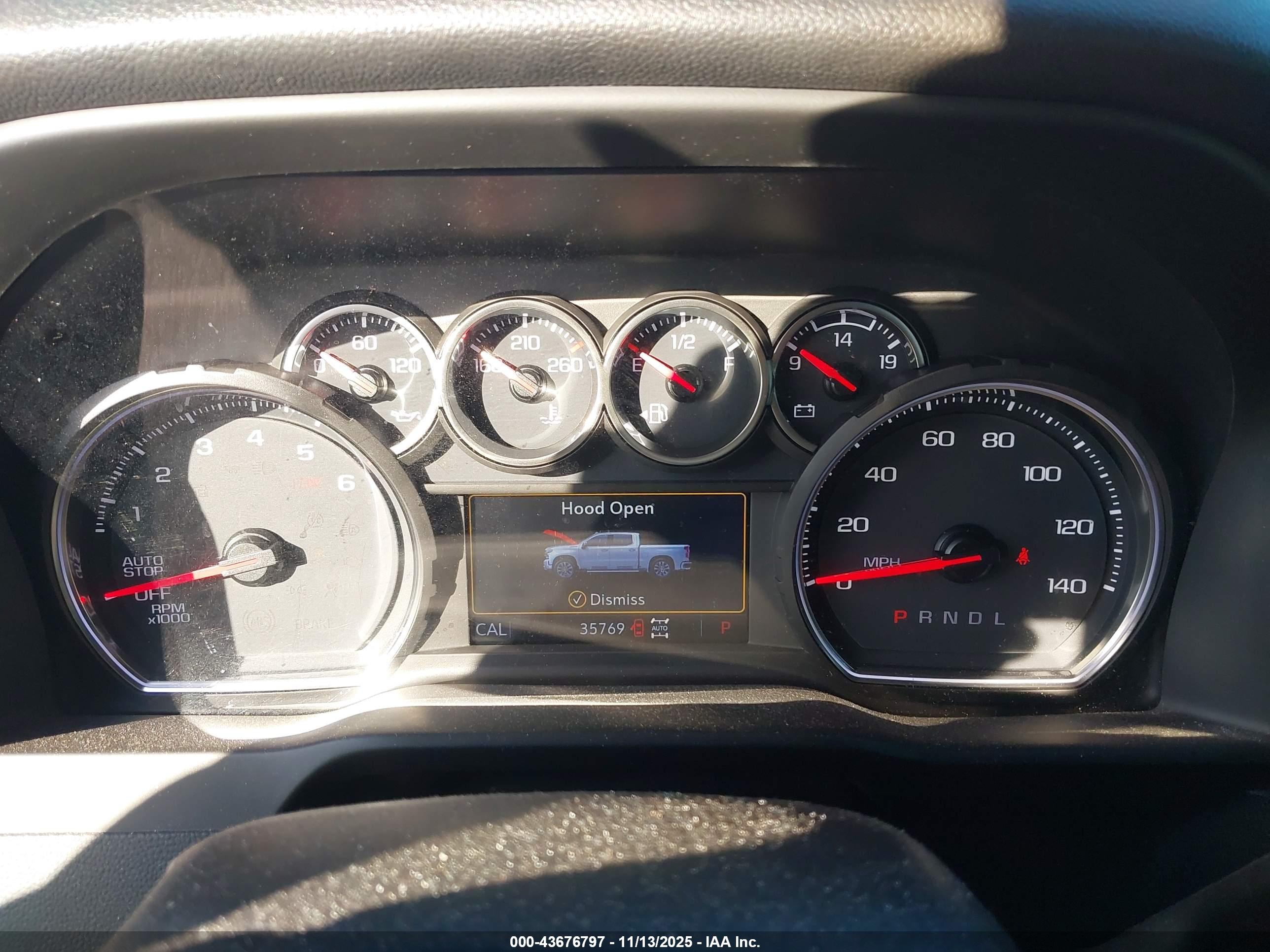 CHEVROLET SILVERADO image 7