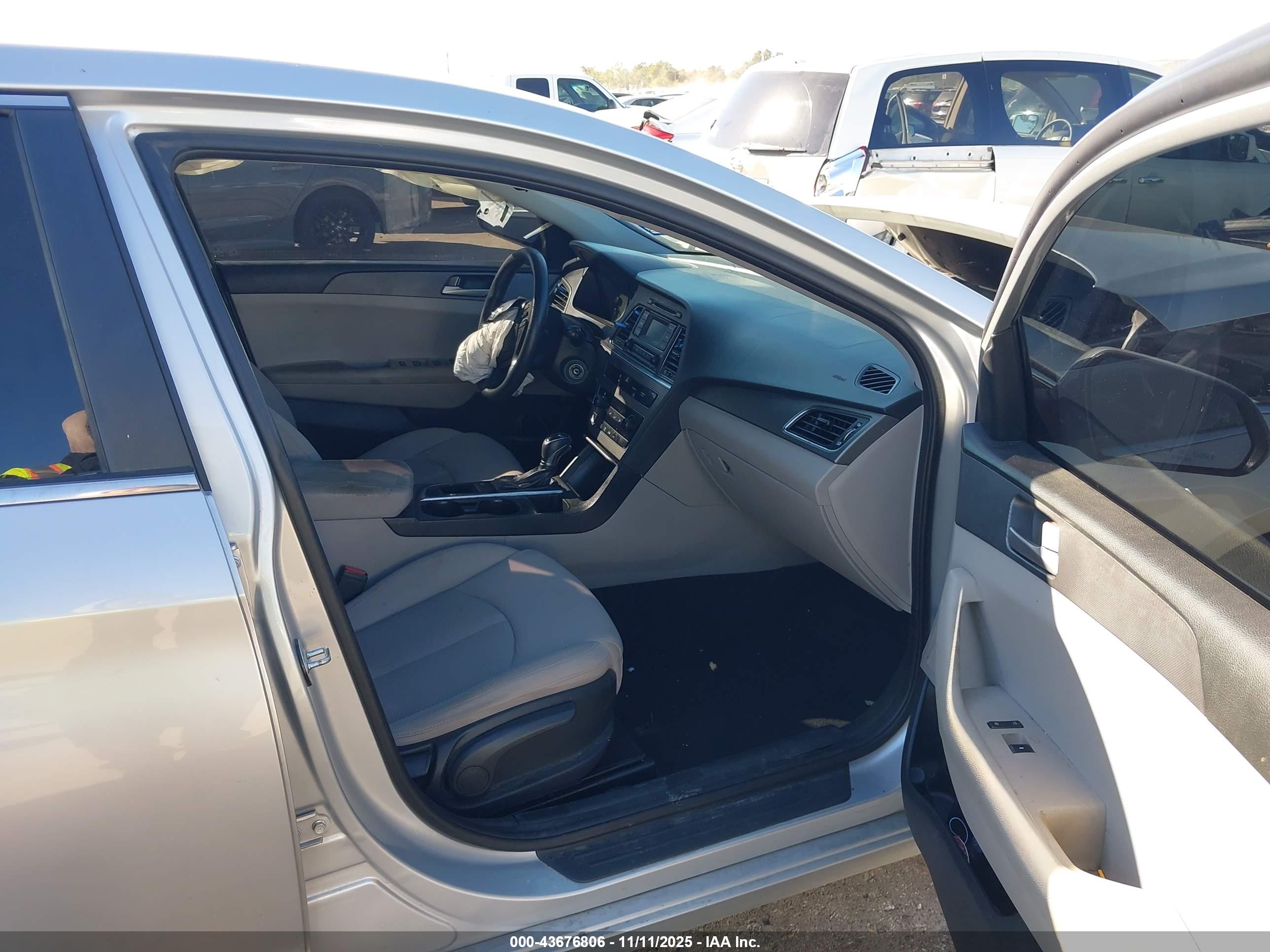 HYUNDAI SONATA image 5