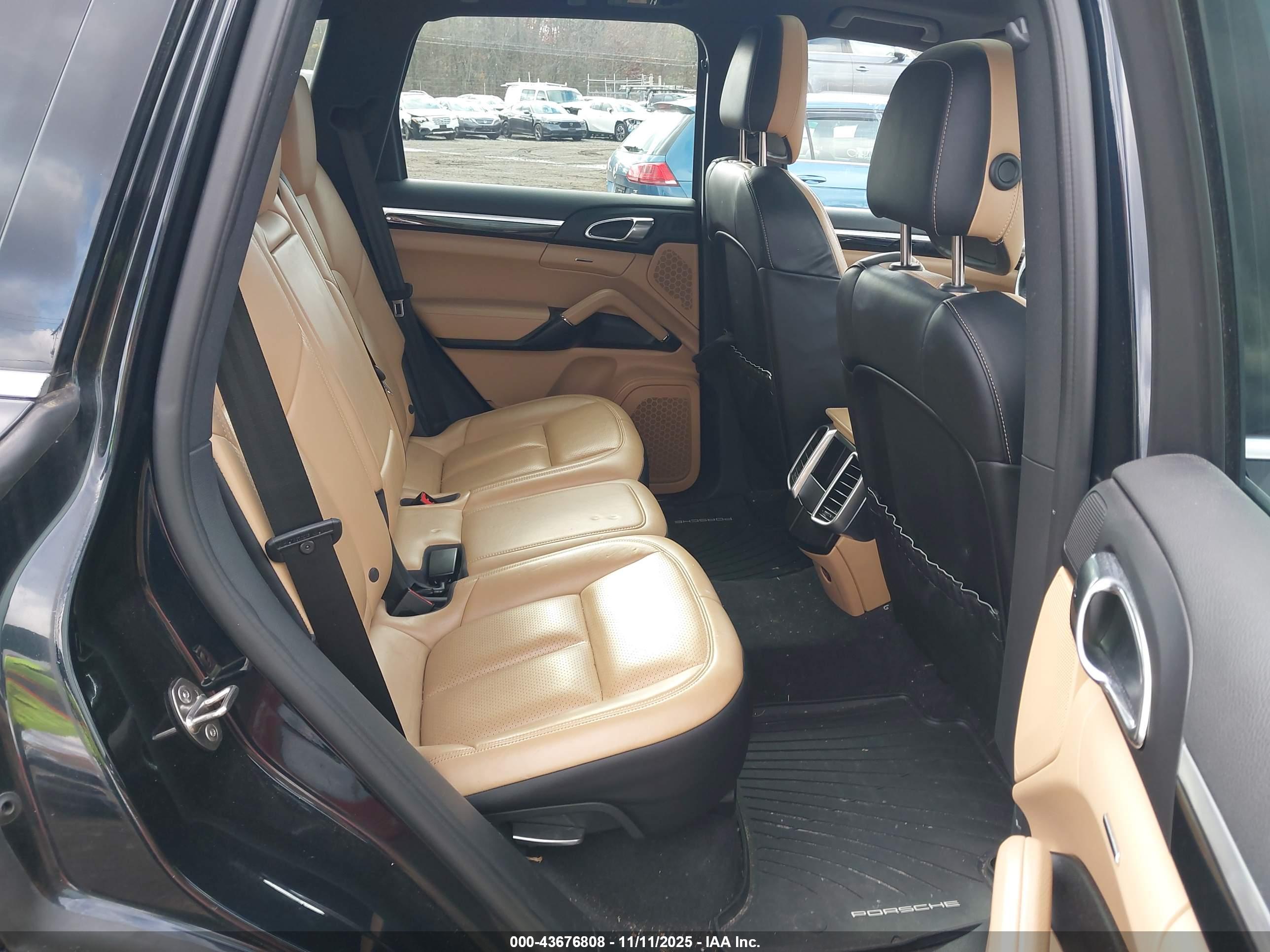 PORSCHE CAYENNE image 8