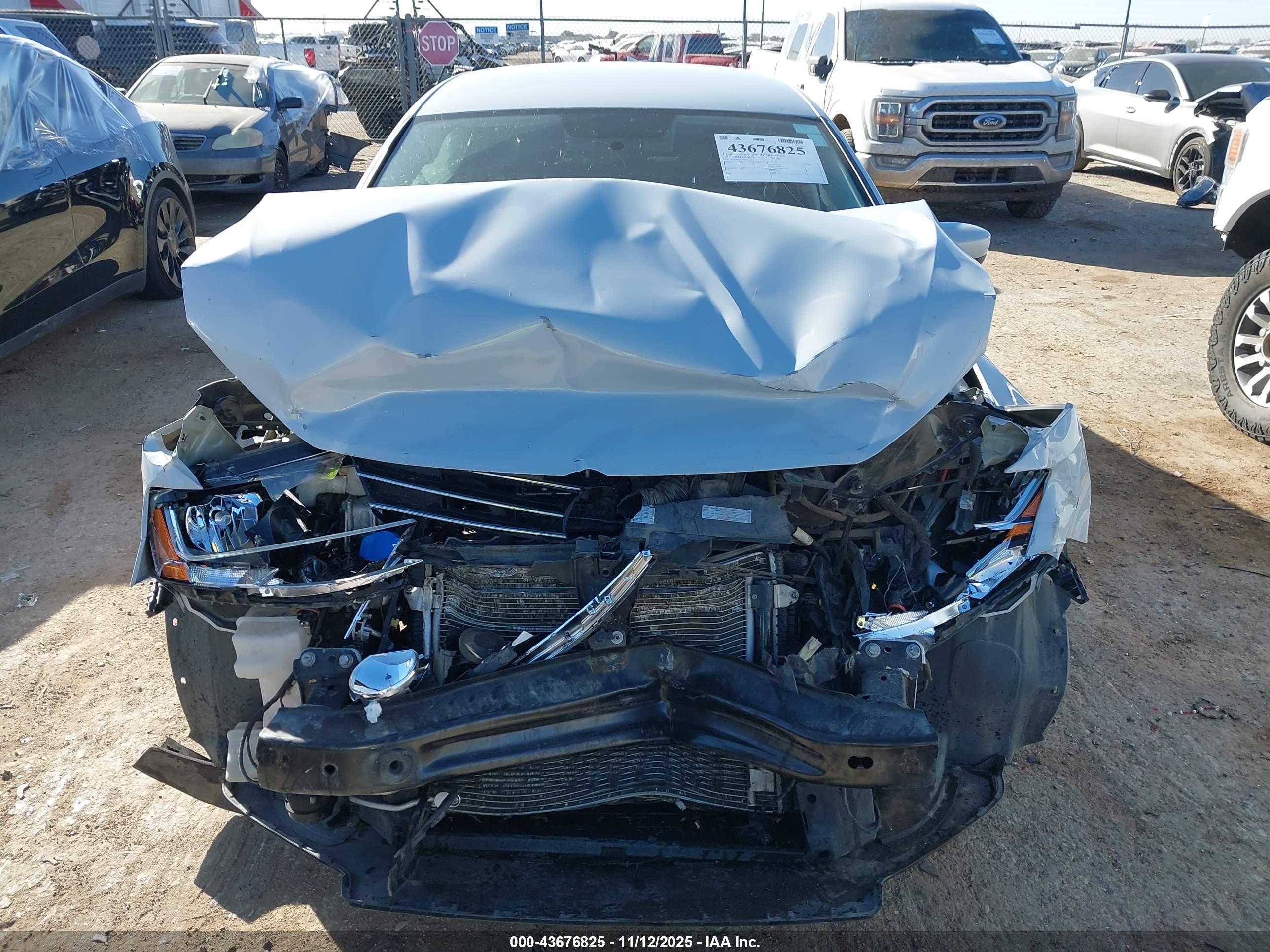 VOLKSWAGEN JETTA image 6