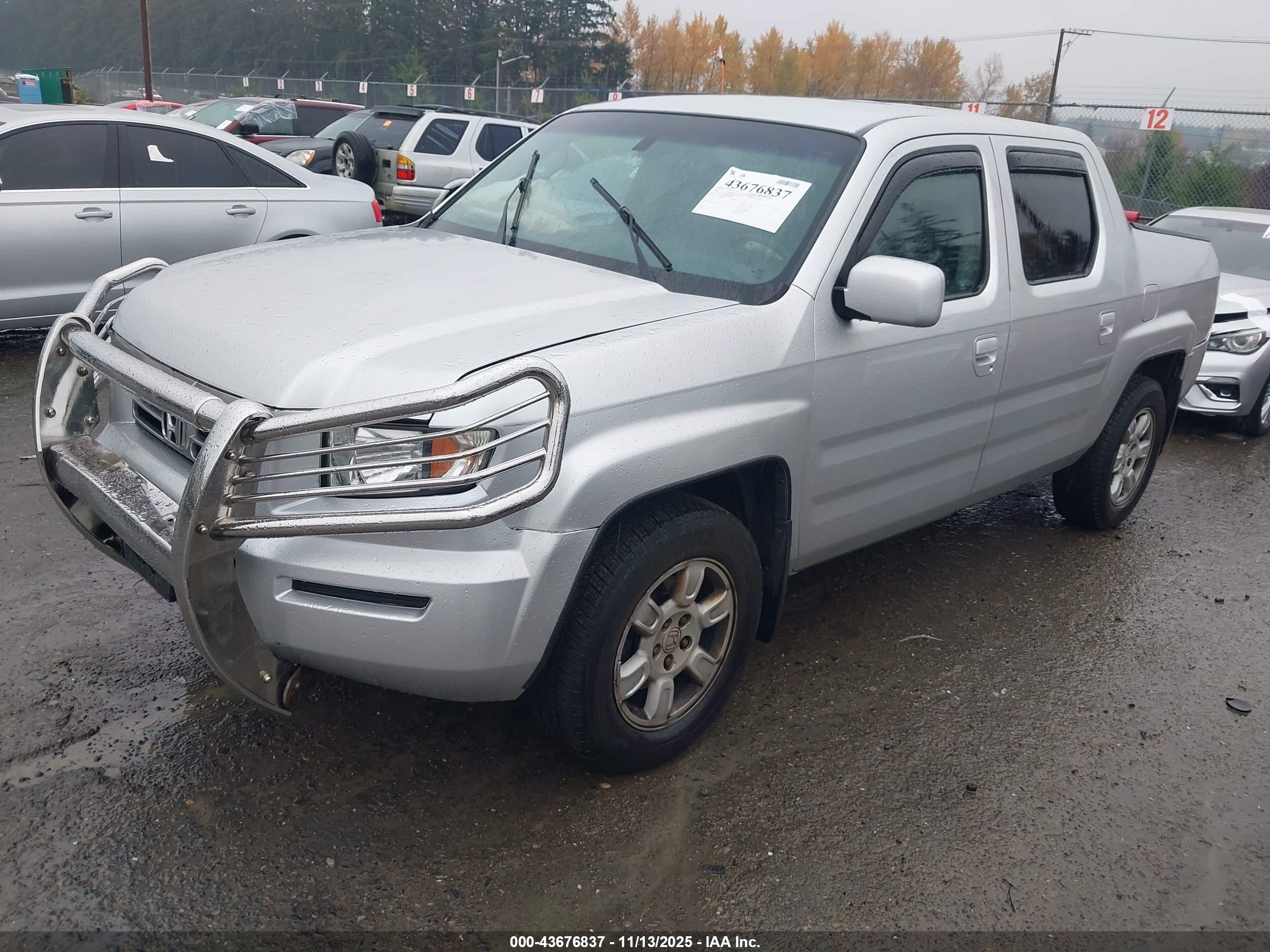 HONDA RIDGELINE image 2
