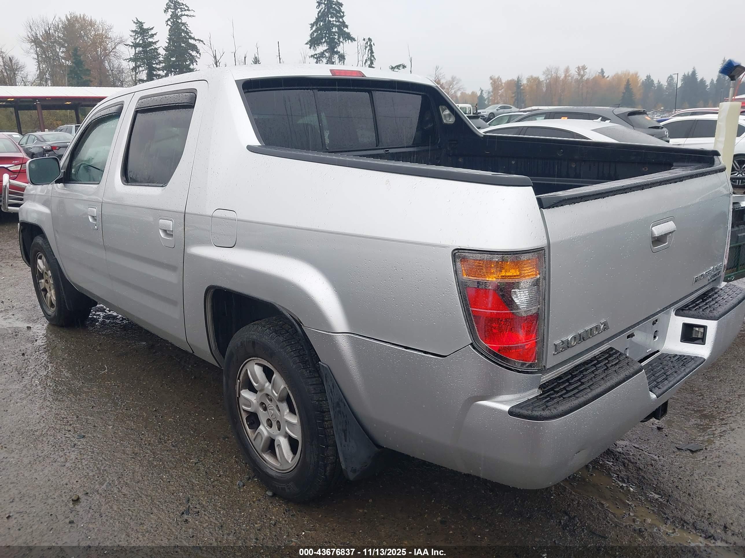 HONDA RIDGELINE image 3