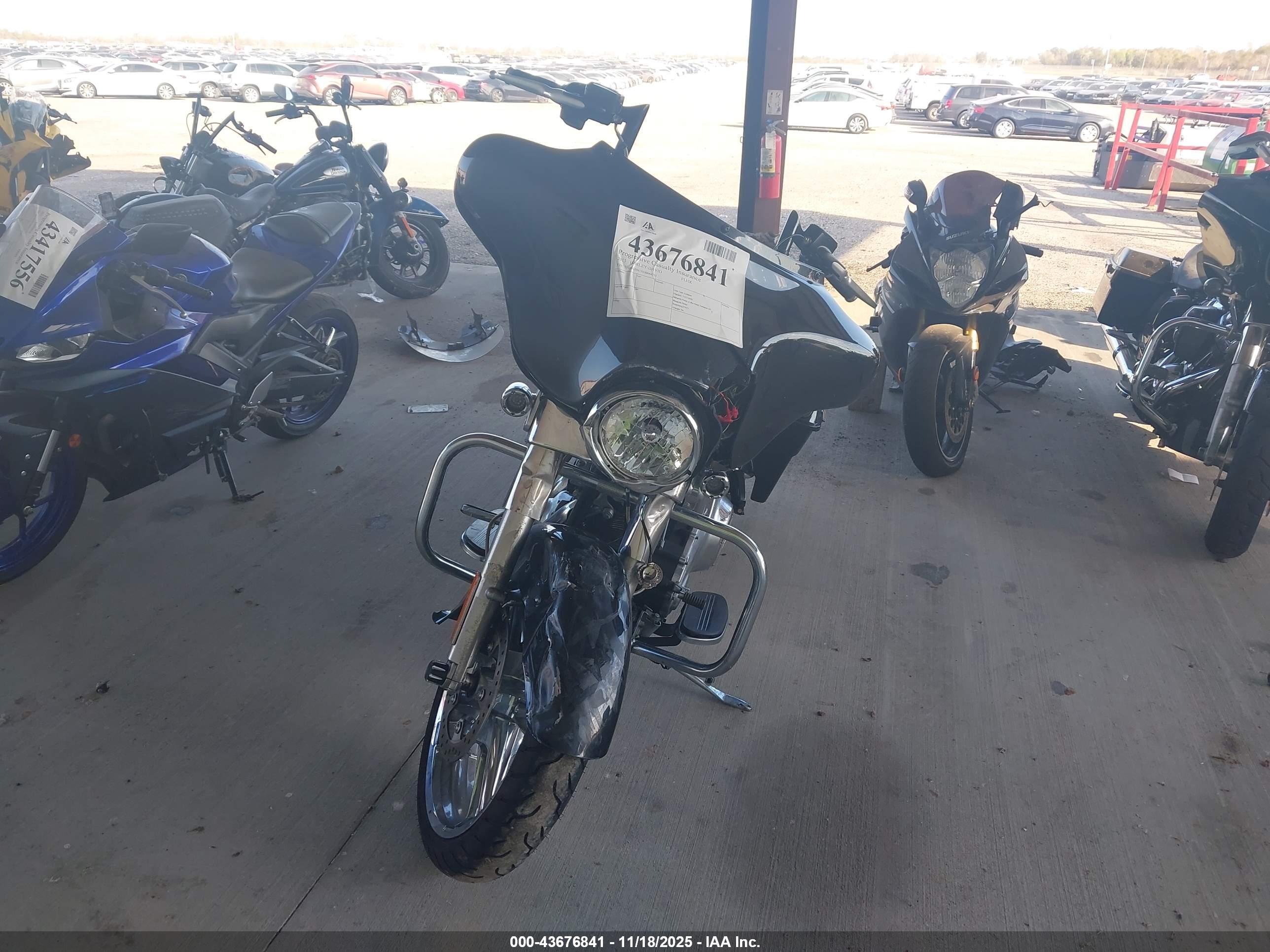 HARLEY-DAVIDSON FLHX image 5