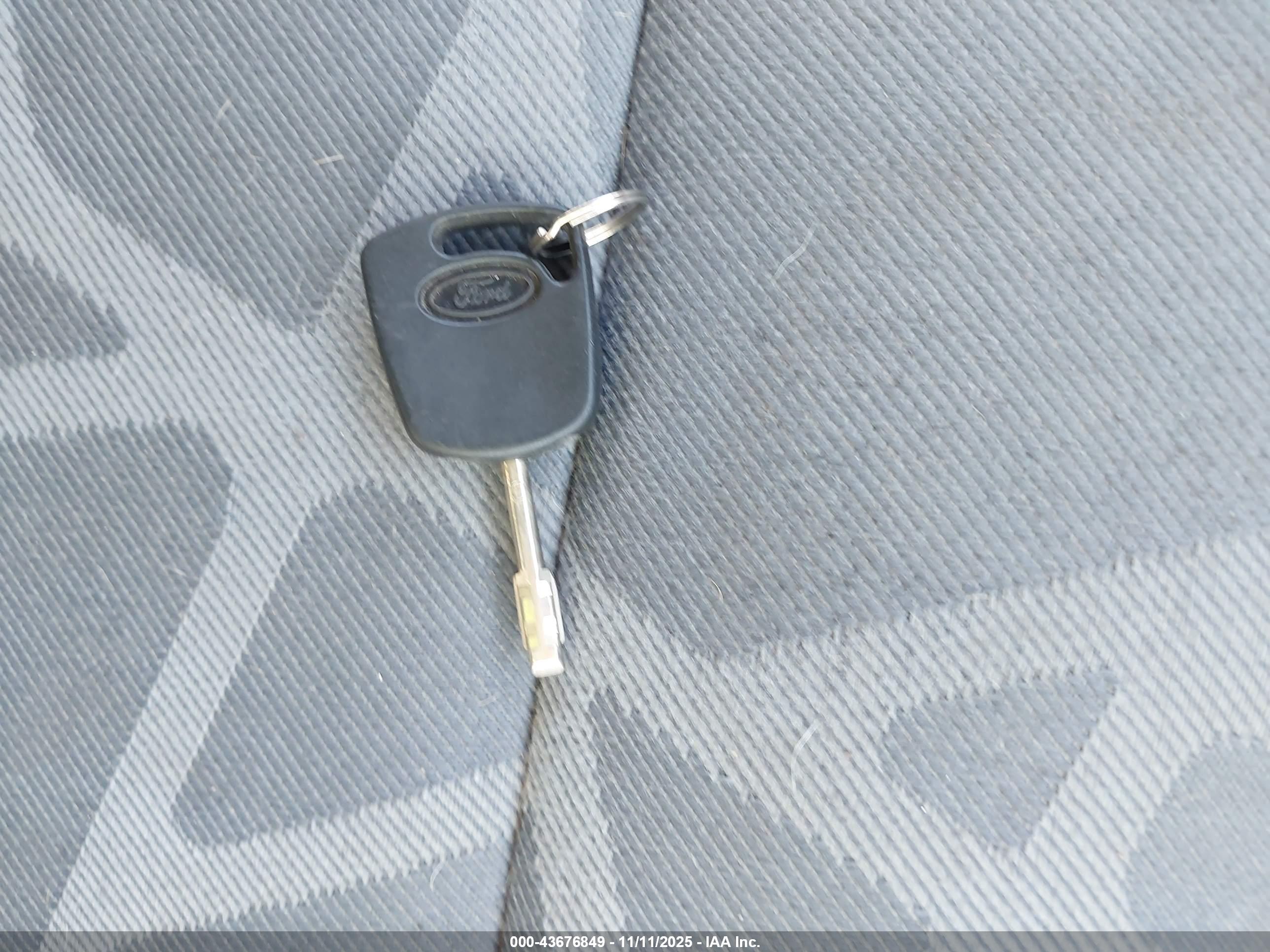 FORD TRANSIT image 11