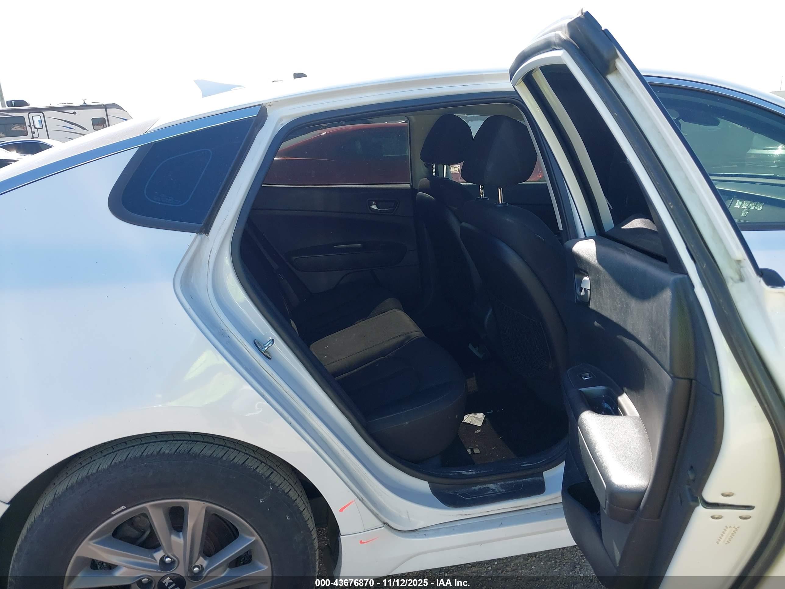 KIA OPTIMA image 8