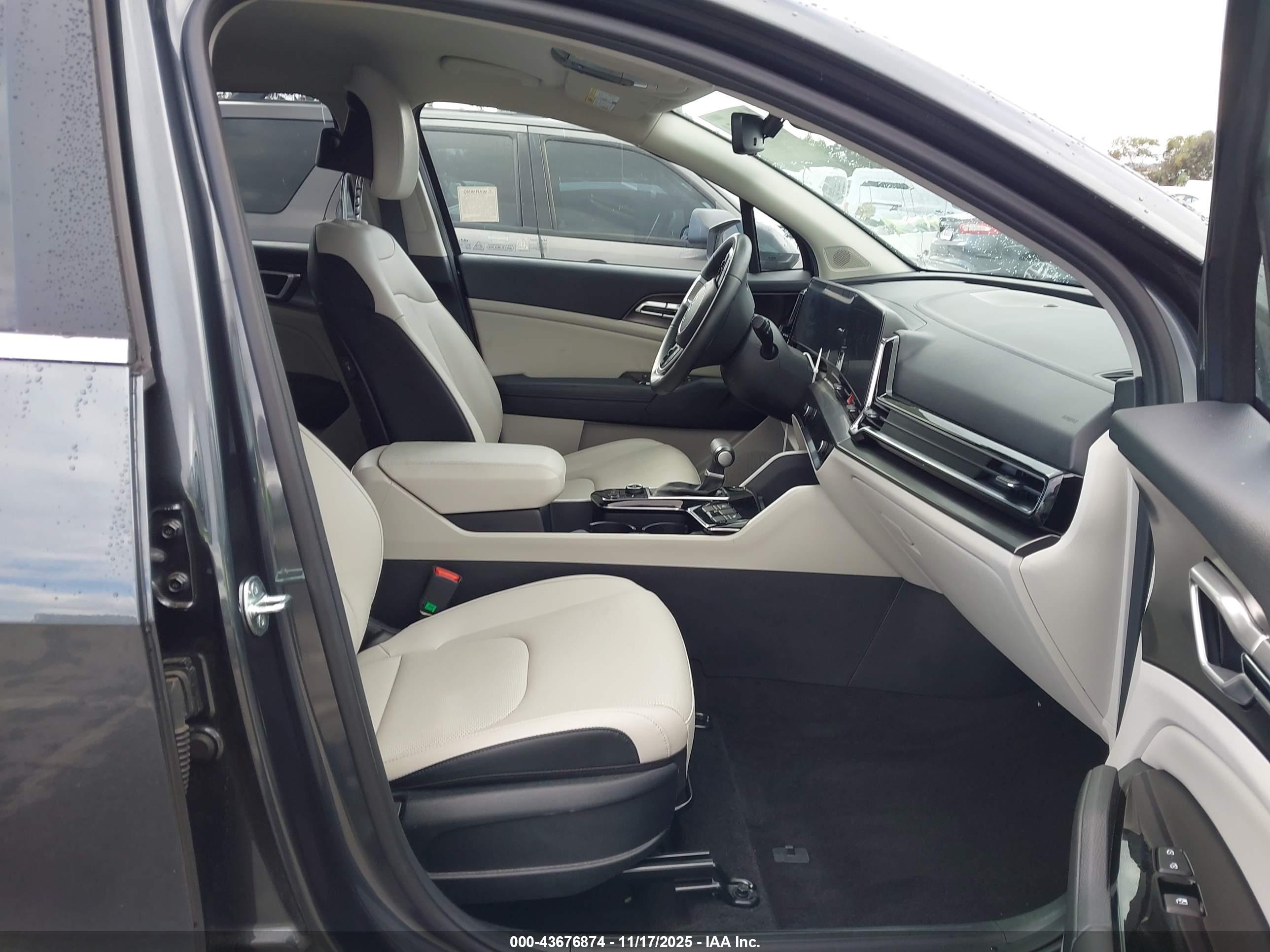 KIA SPORTAGE image 5