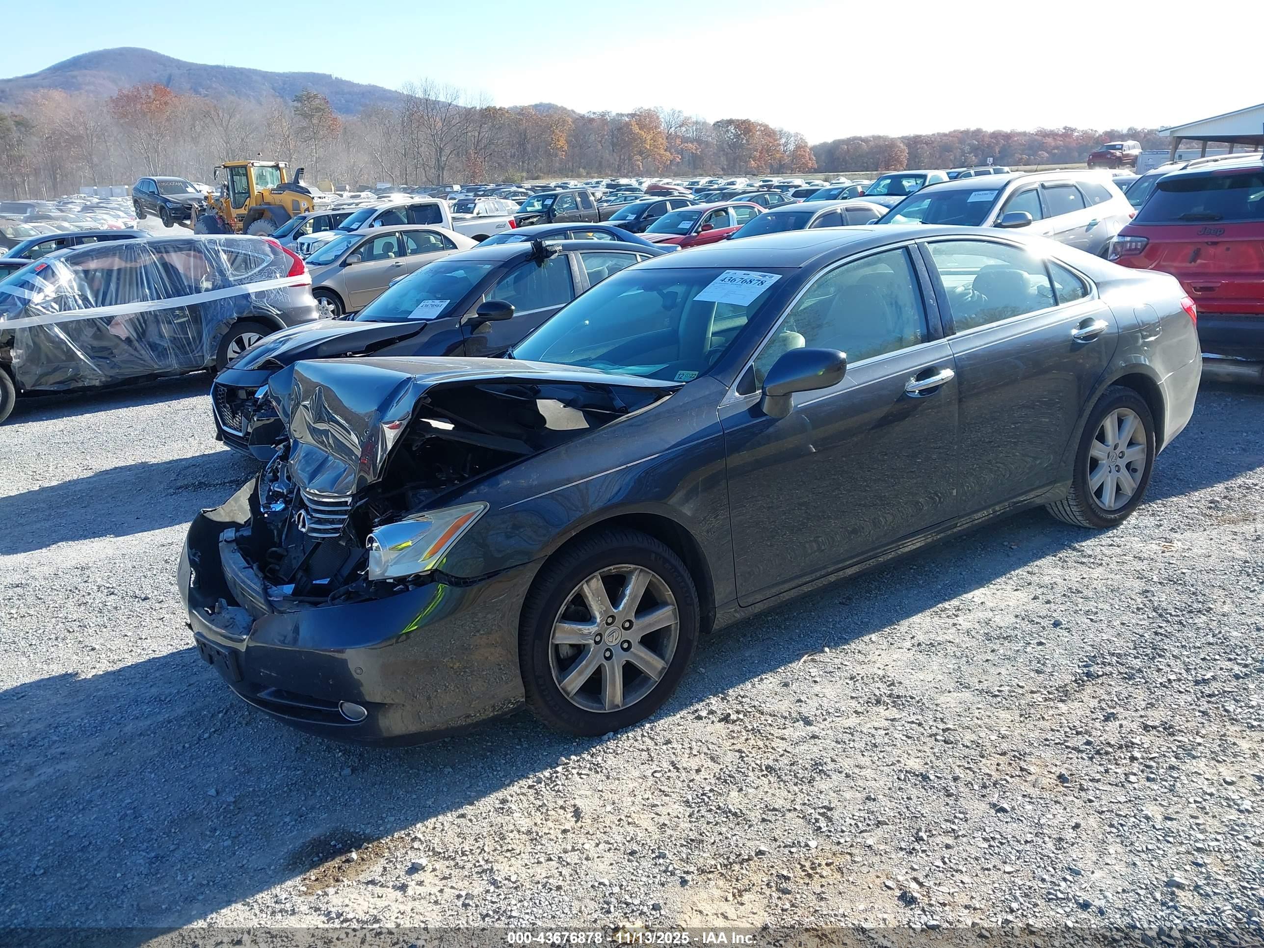 LEXUS ES image 2