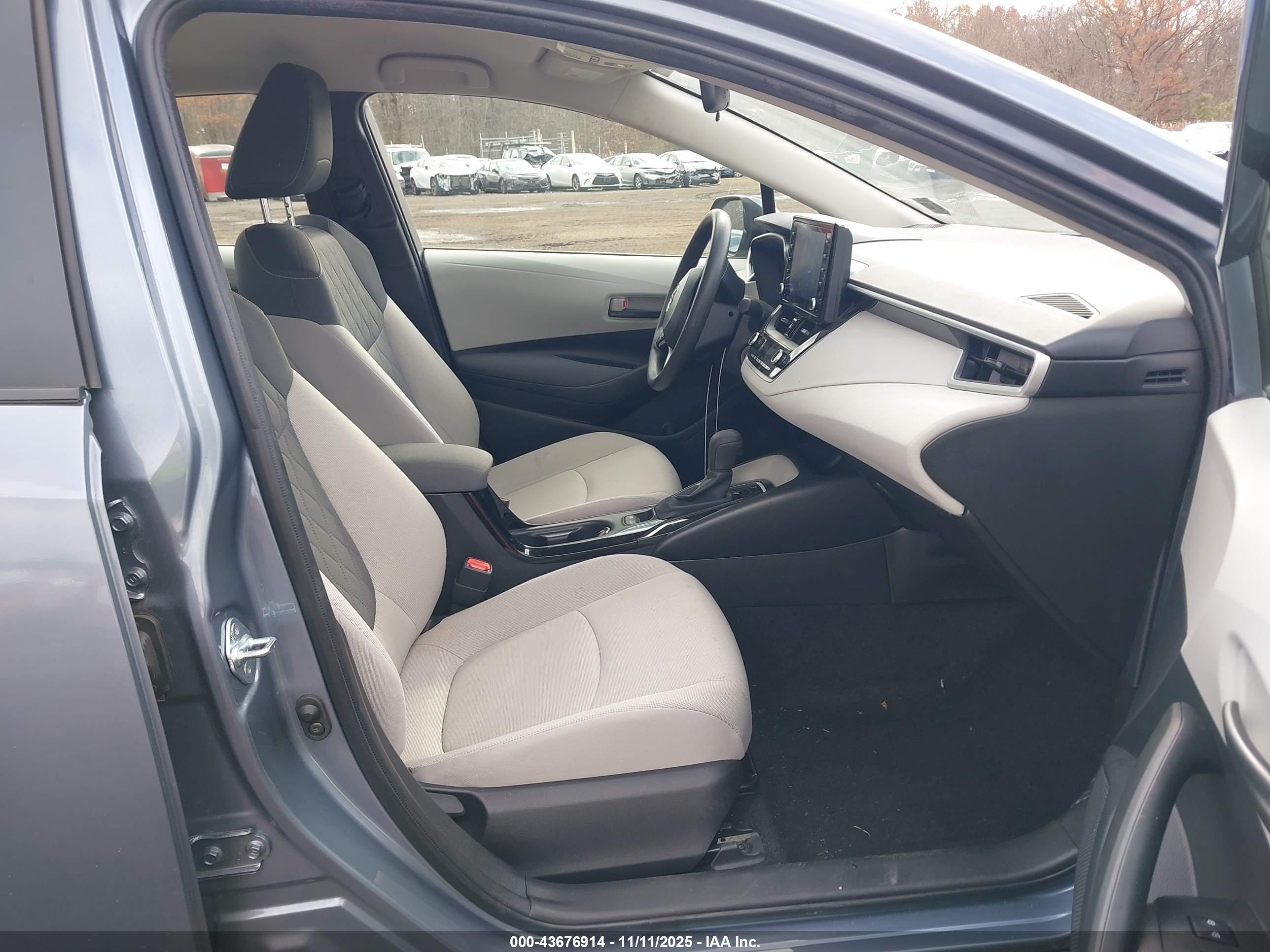 TOYOTA COROLLA image 5