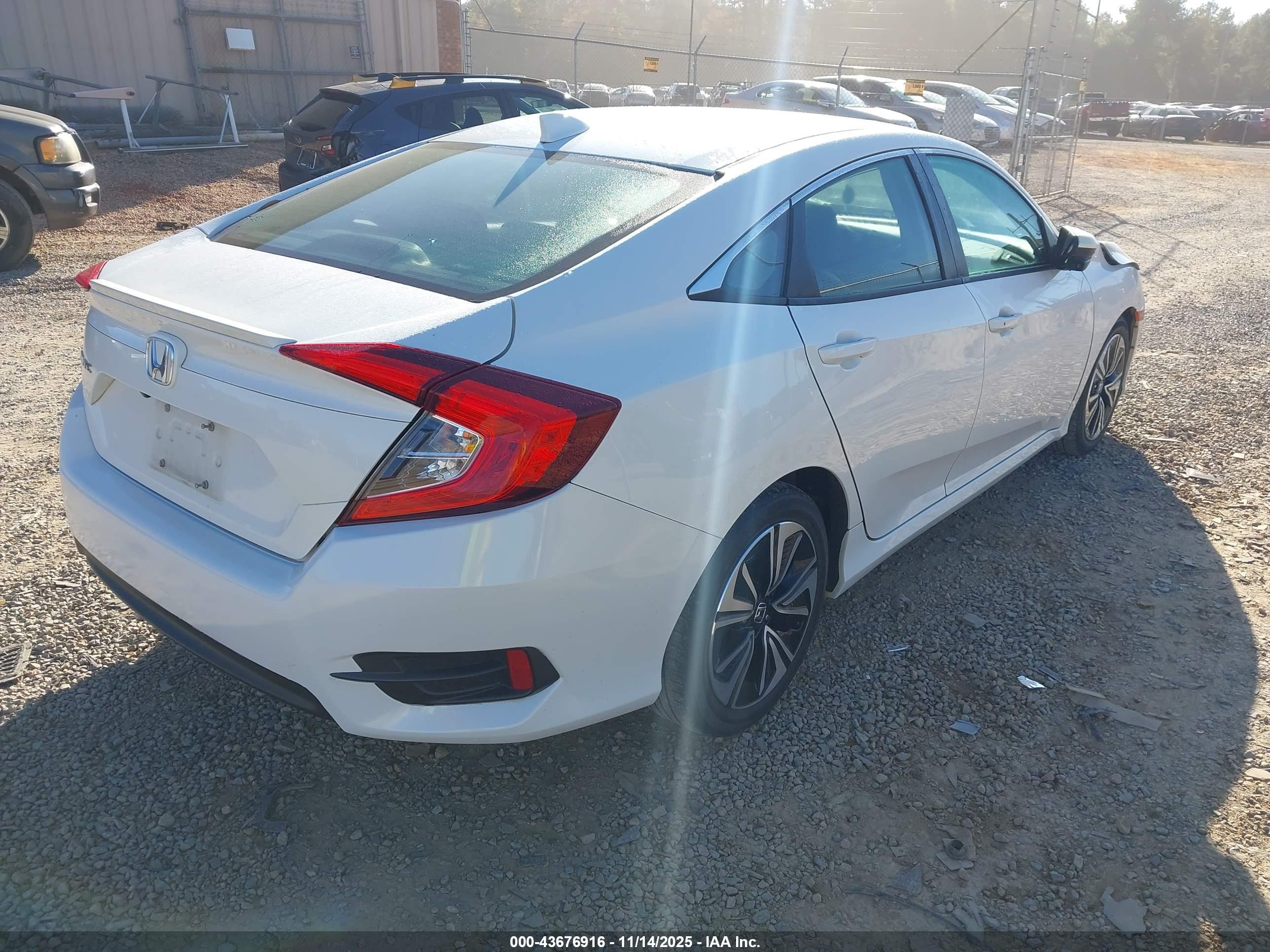HONDA CIVIC image 4