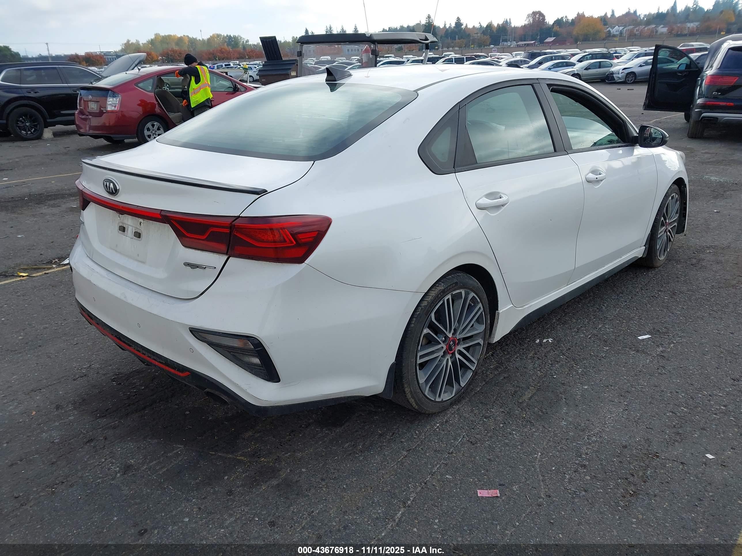 KIA FORTE image 4