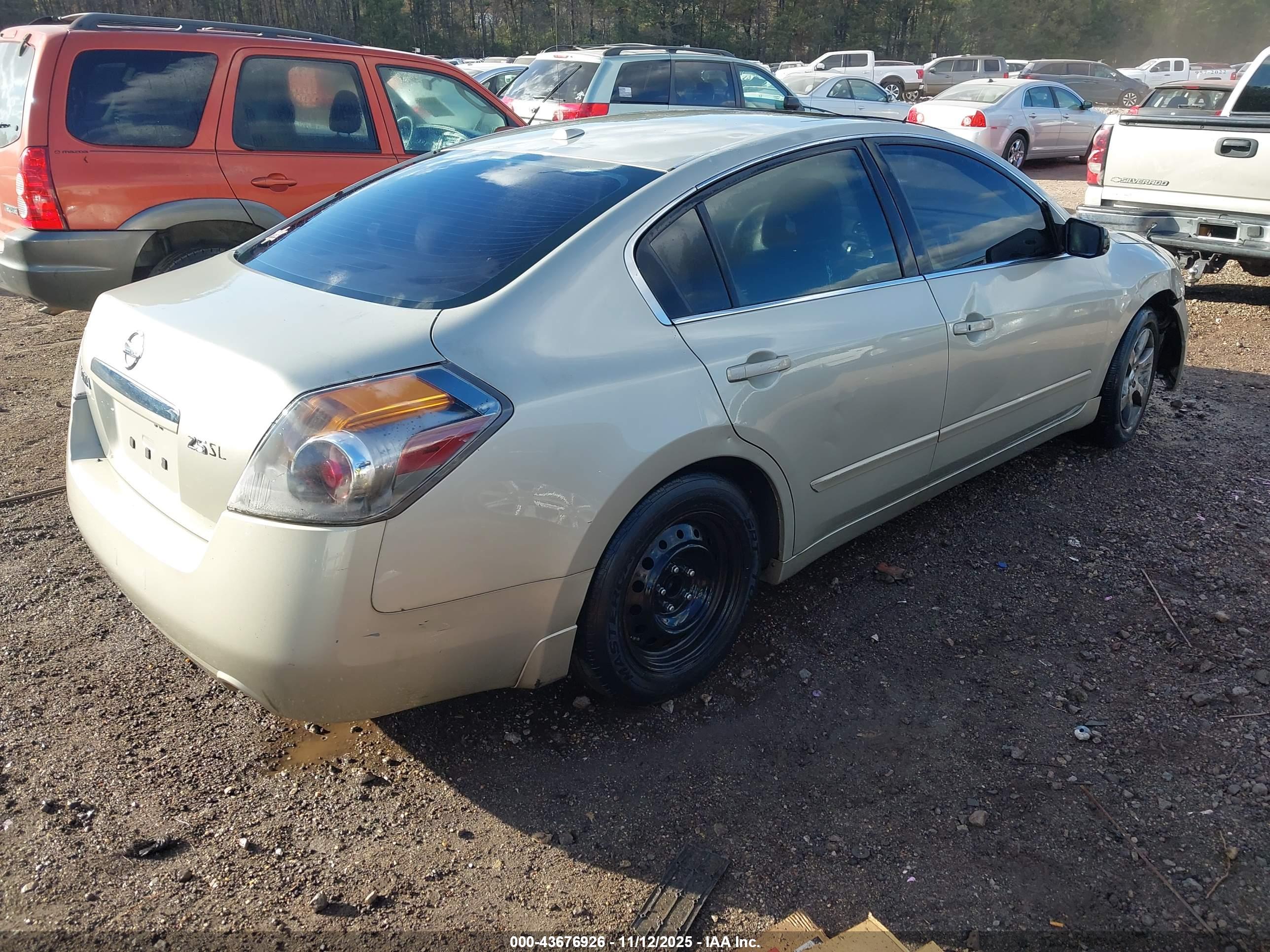 NISSAN ALTIMA image 4