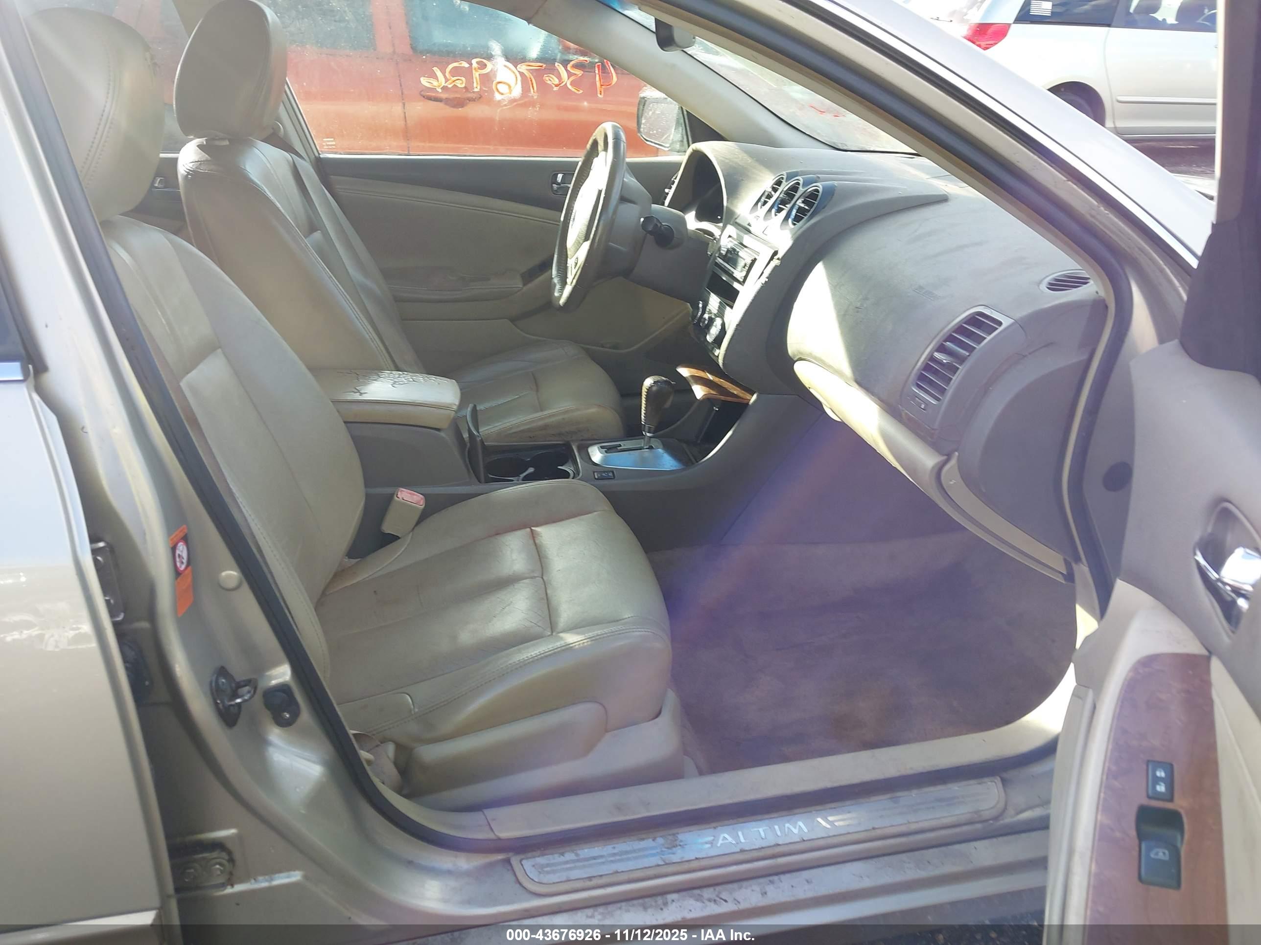 NISSAN ALTIMA image 5