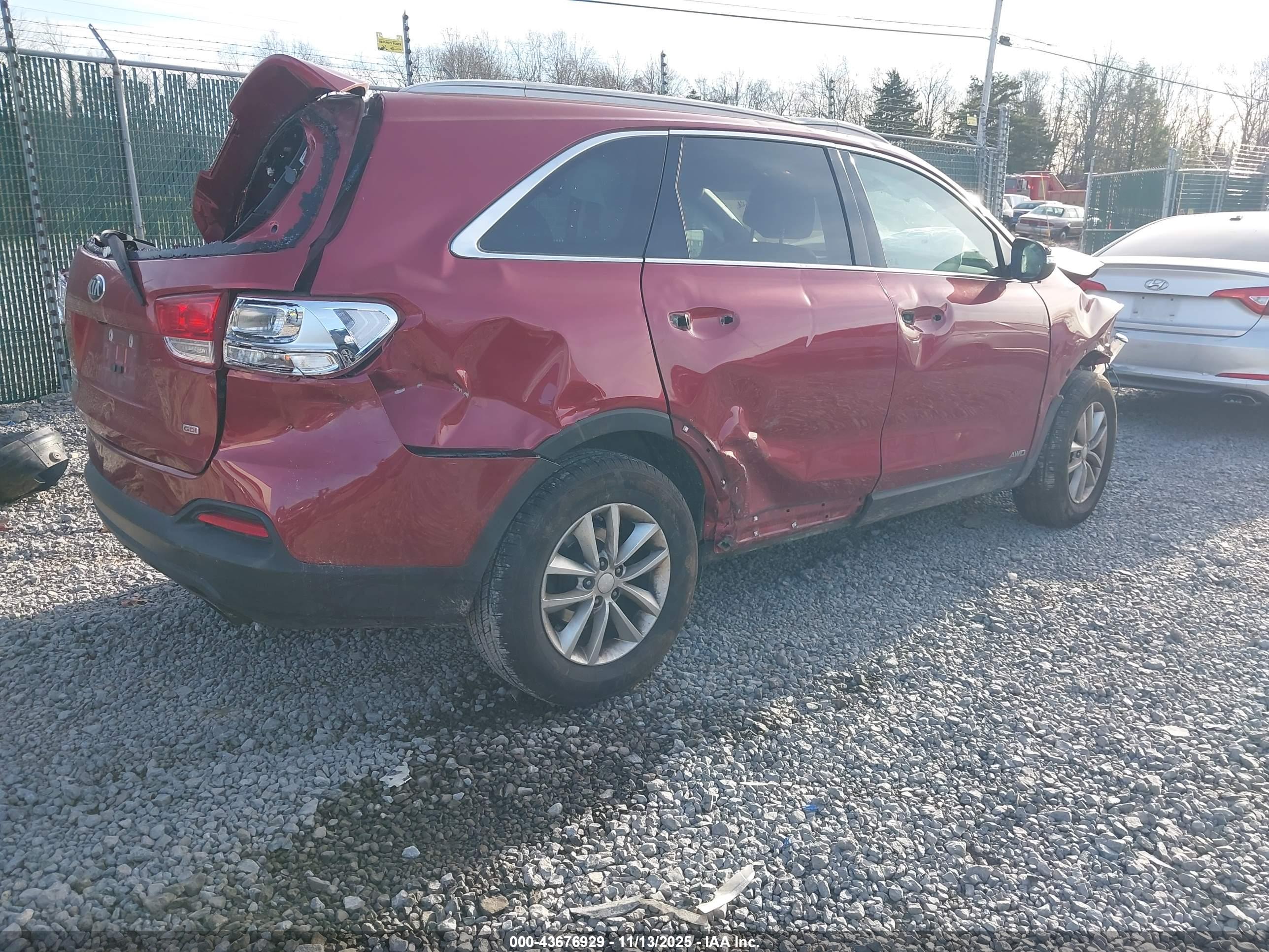 KIA SORENTO image 4