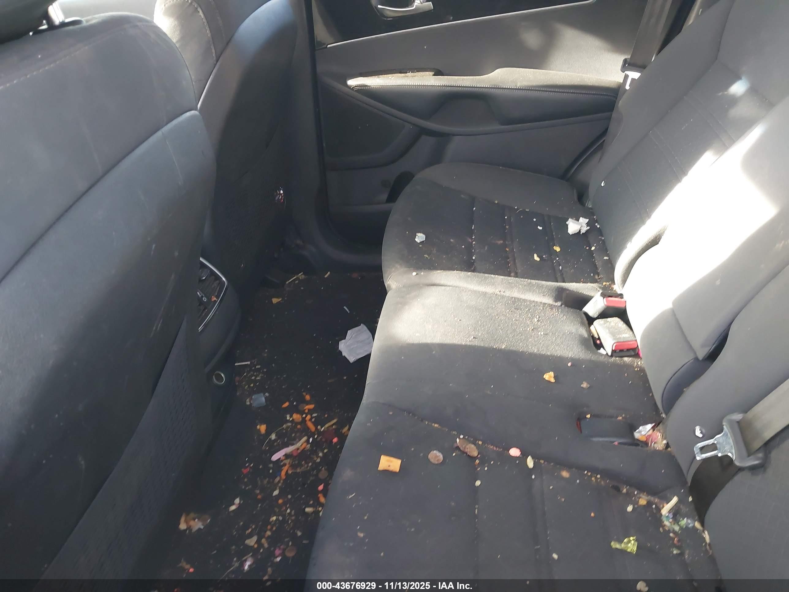 KIA SORENTO image 8