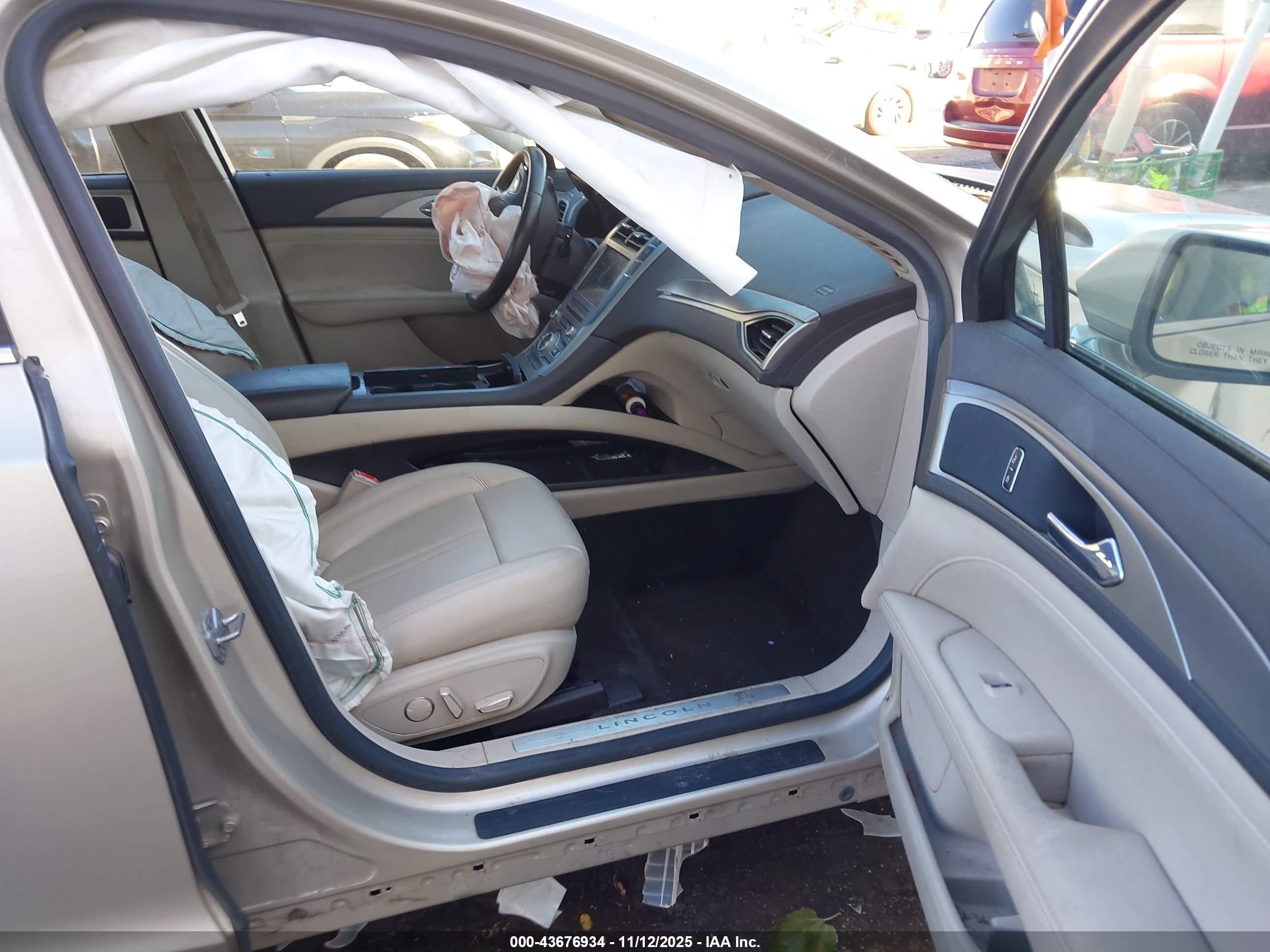 LINCOLN MKZ image 5