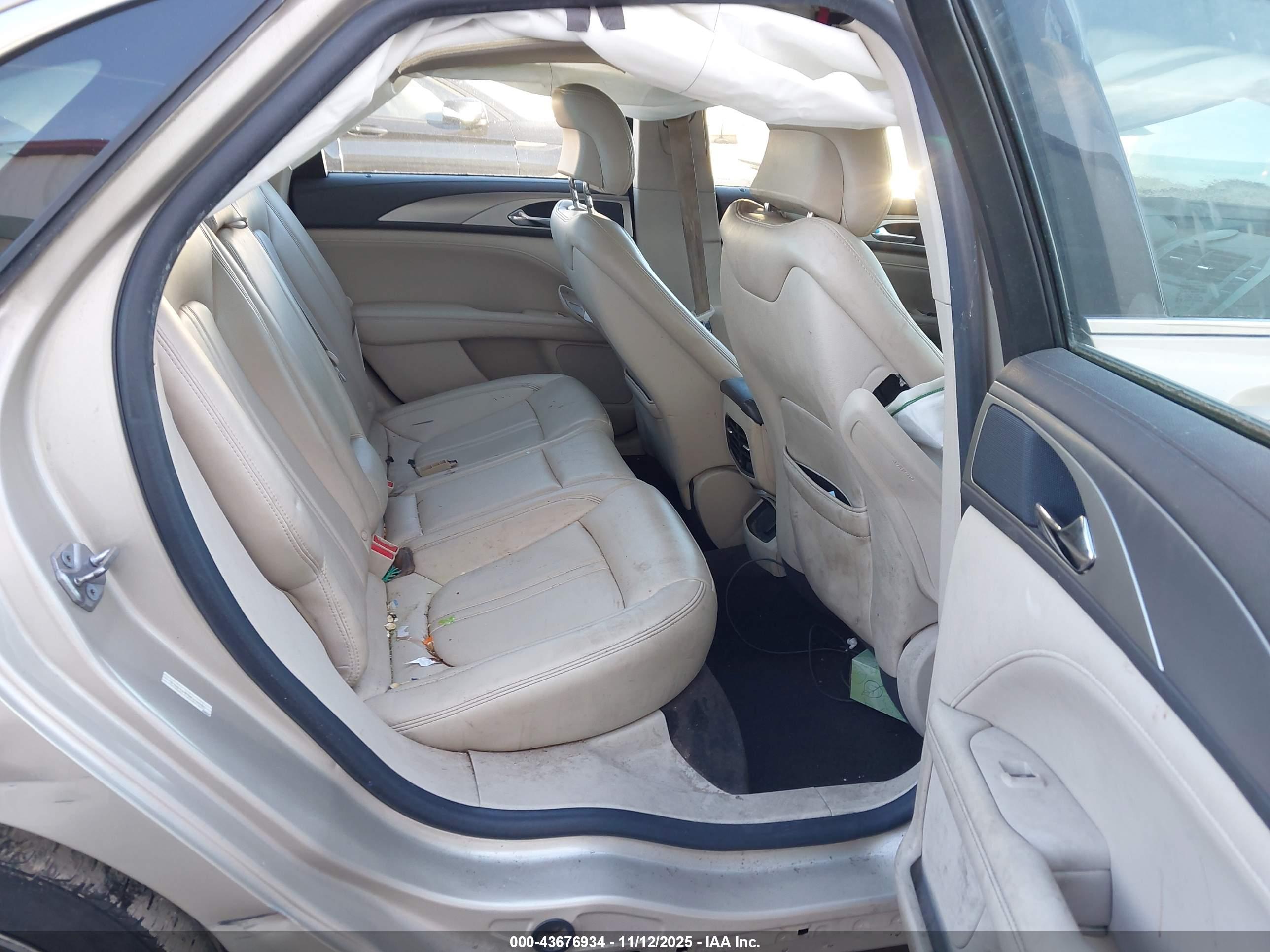 LINCOLN MKZ image 8