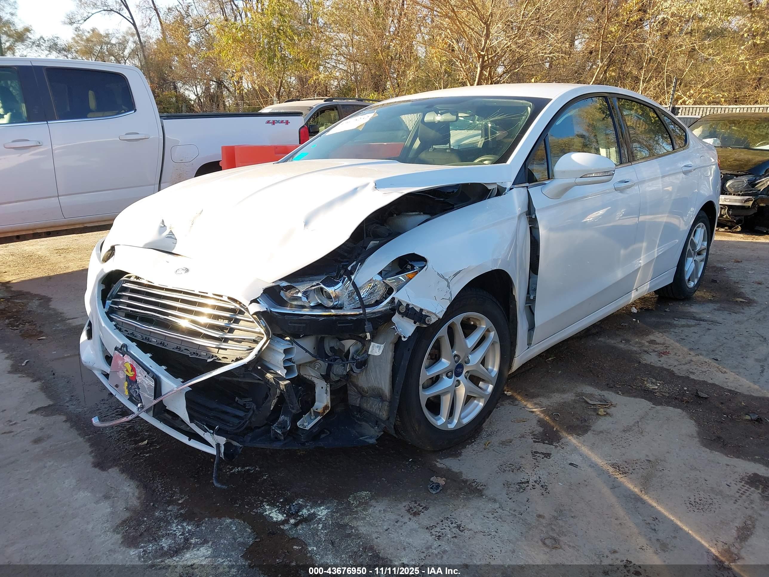 FORD FUSION image 2