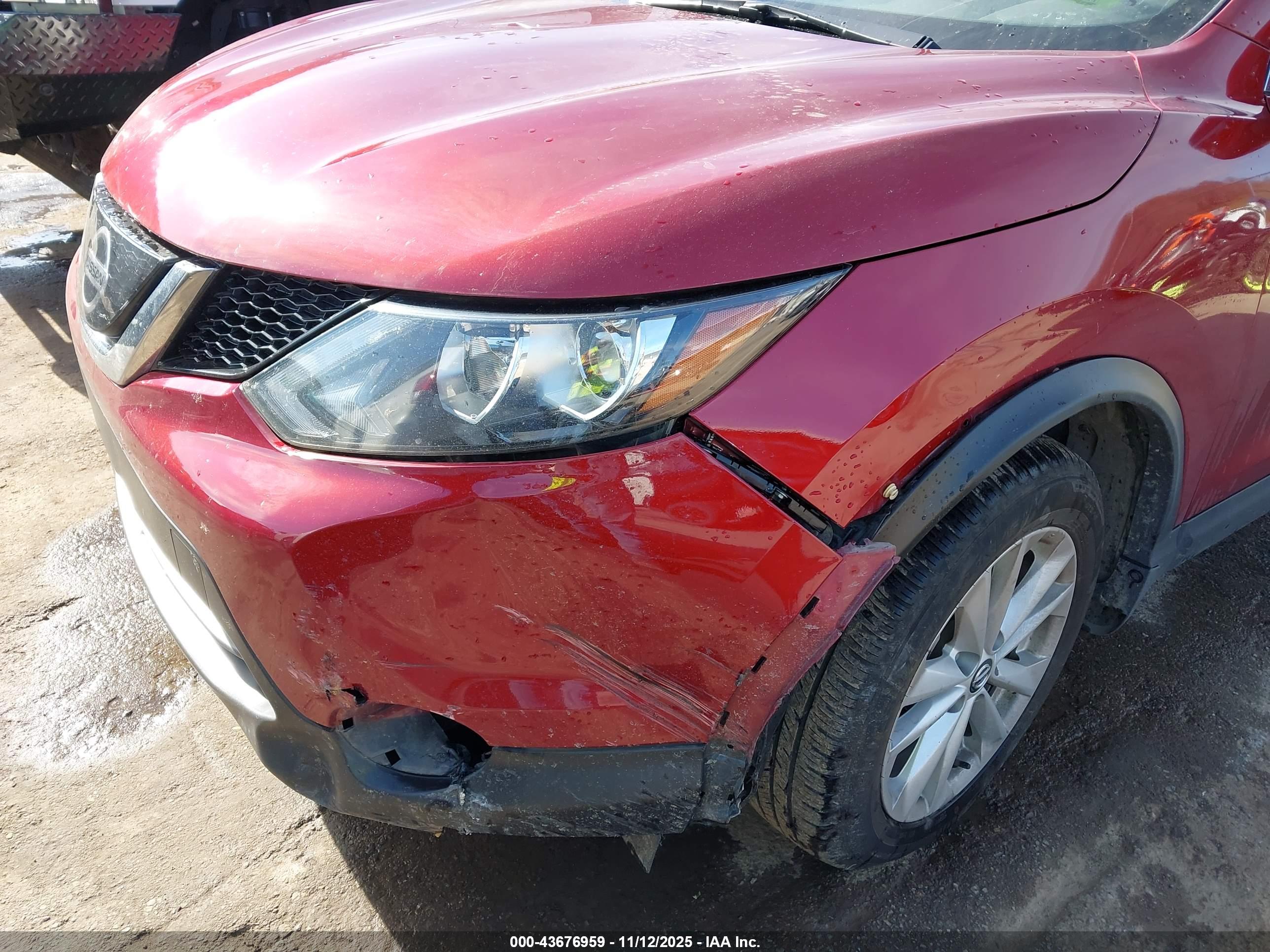 NISSAN ROGUE image 6