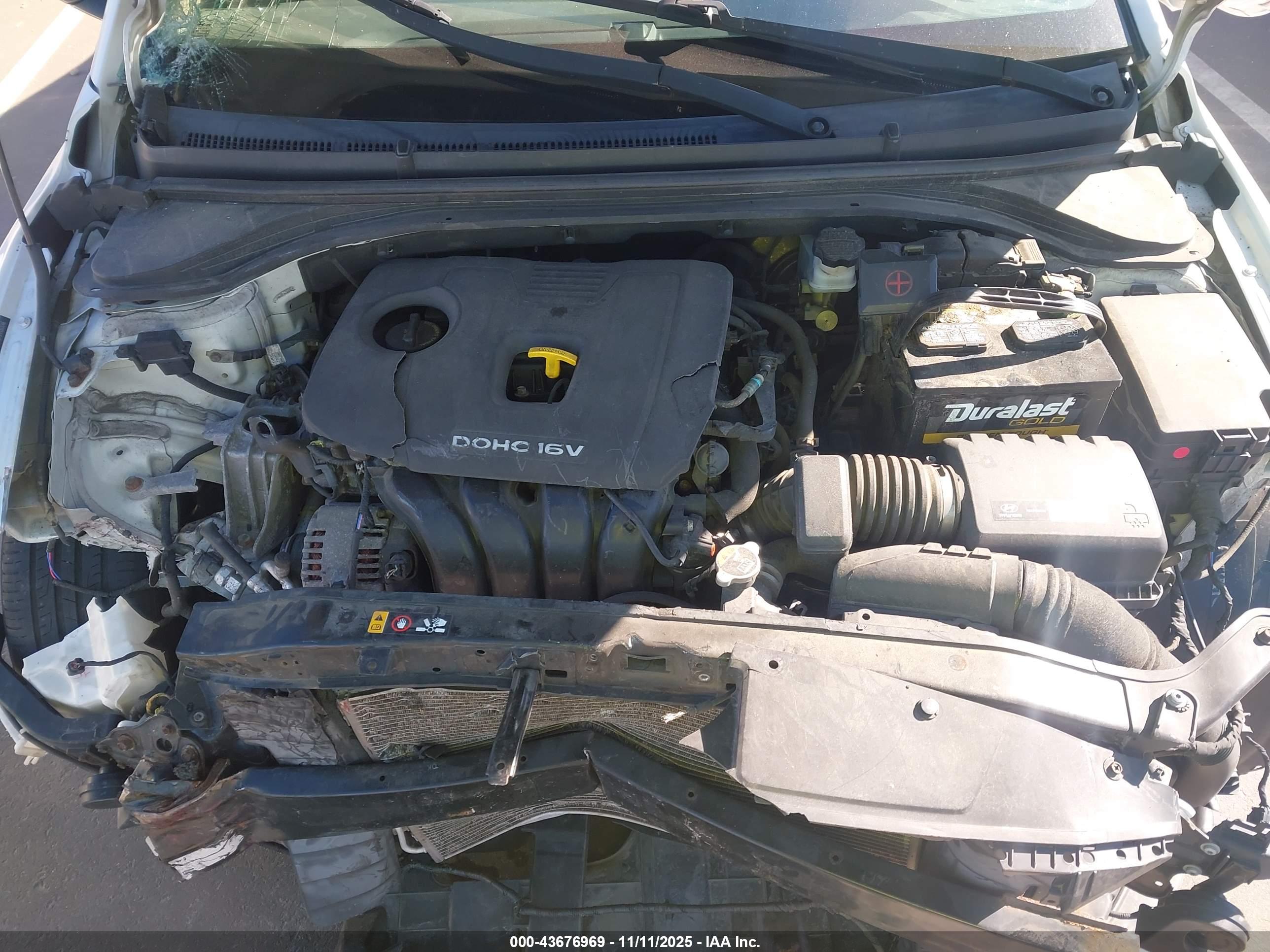HYUNDAI ELANTRA image 10