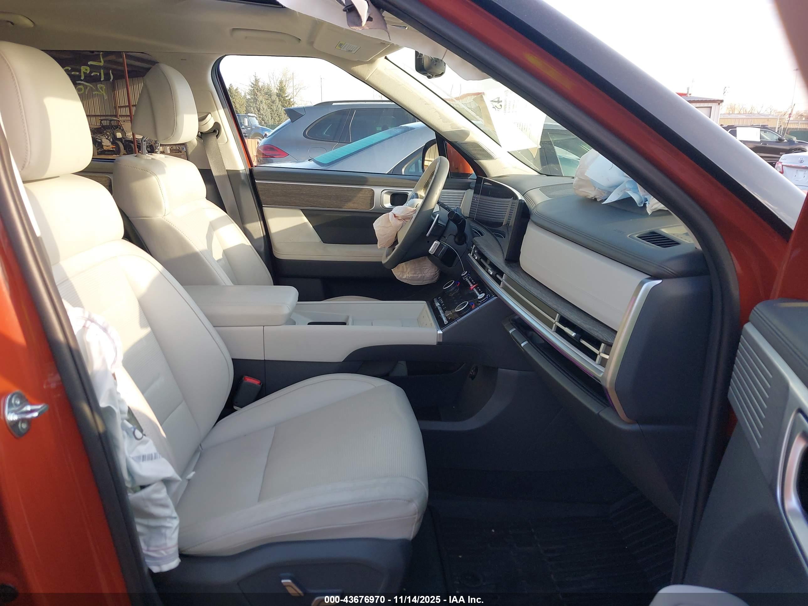 HYUNDAI SANTA image 5