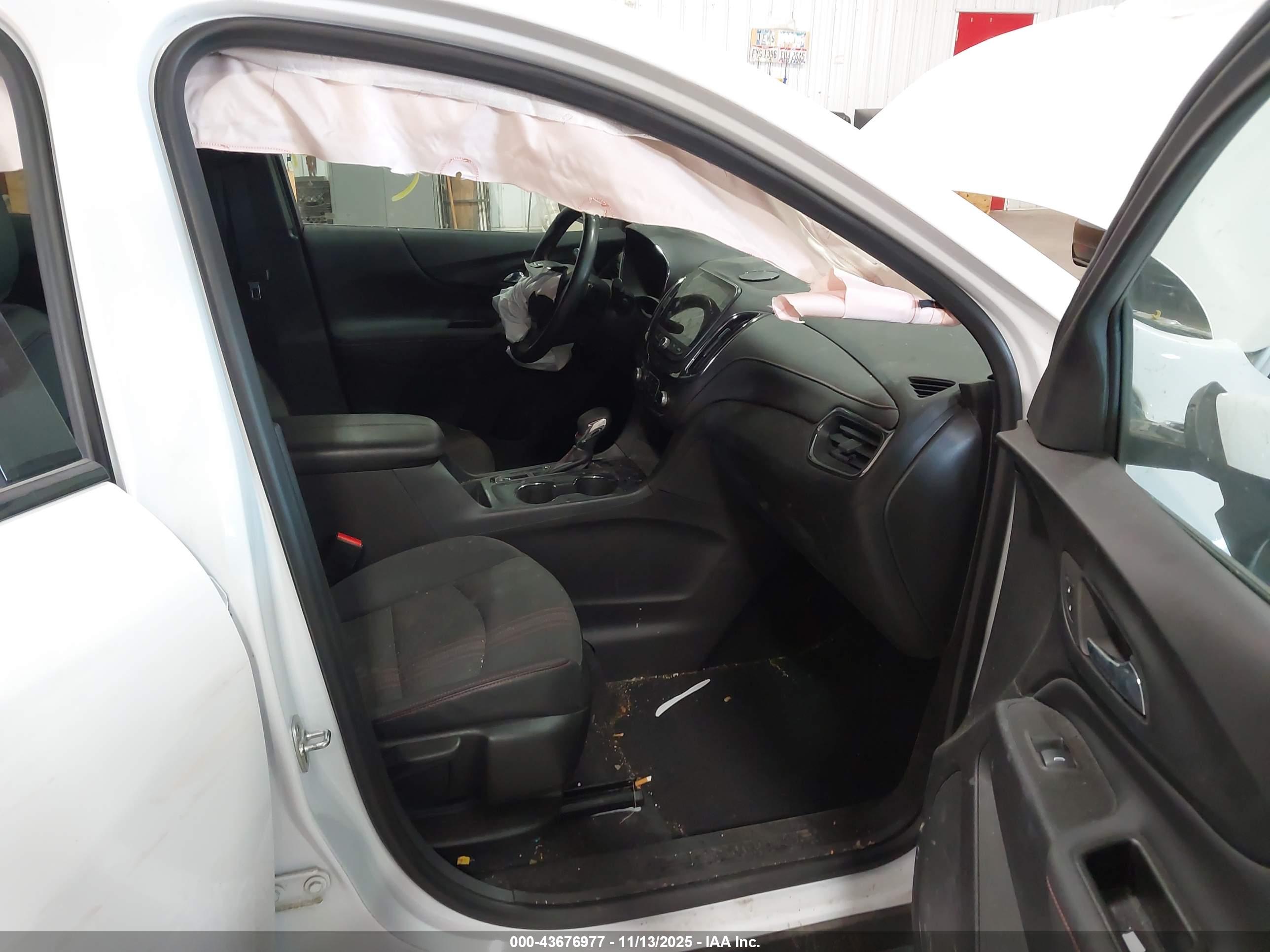 CHEVROLET EQUINOX image 5