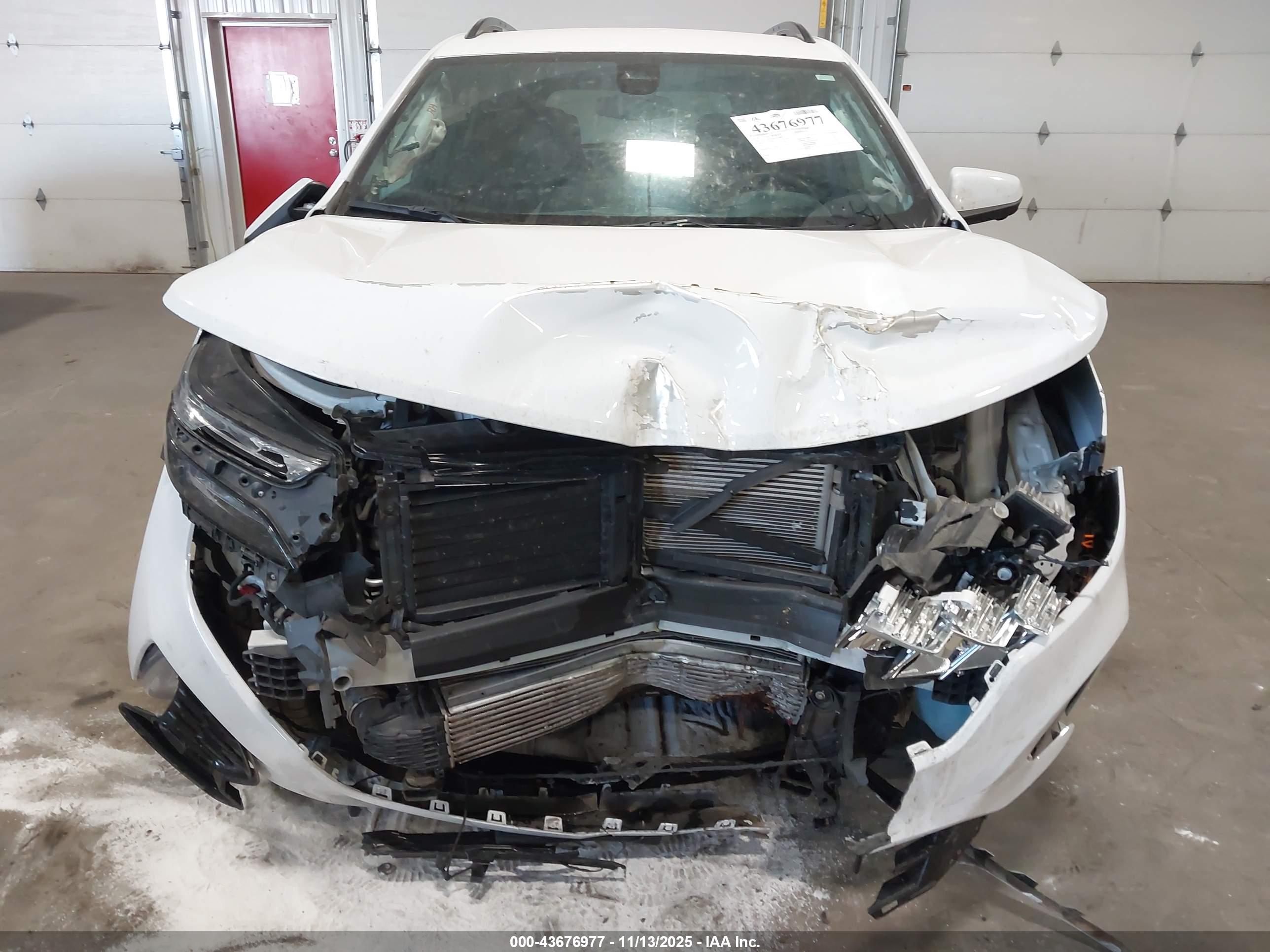 CHEVROLET EQUINOX image 6