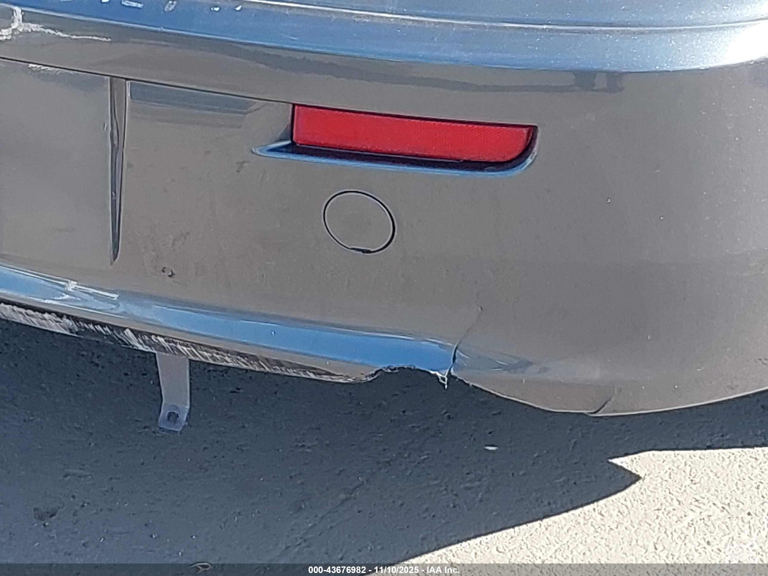 MITSUBISHI LANCER image 6