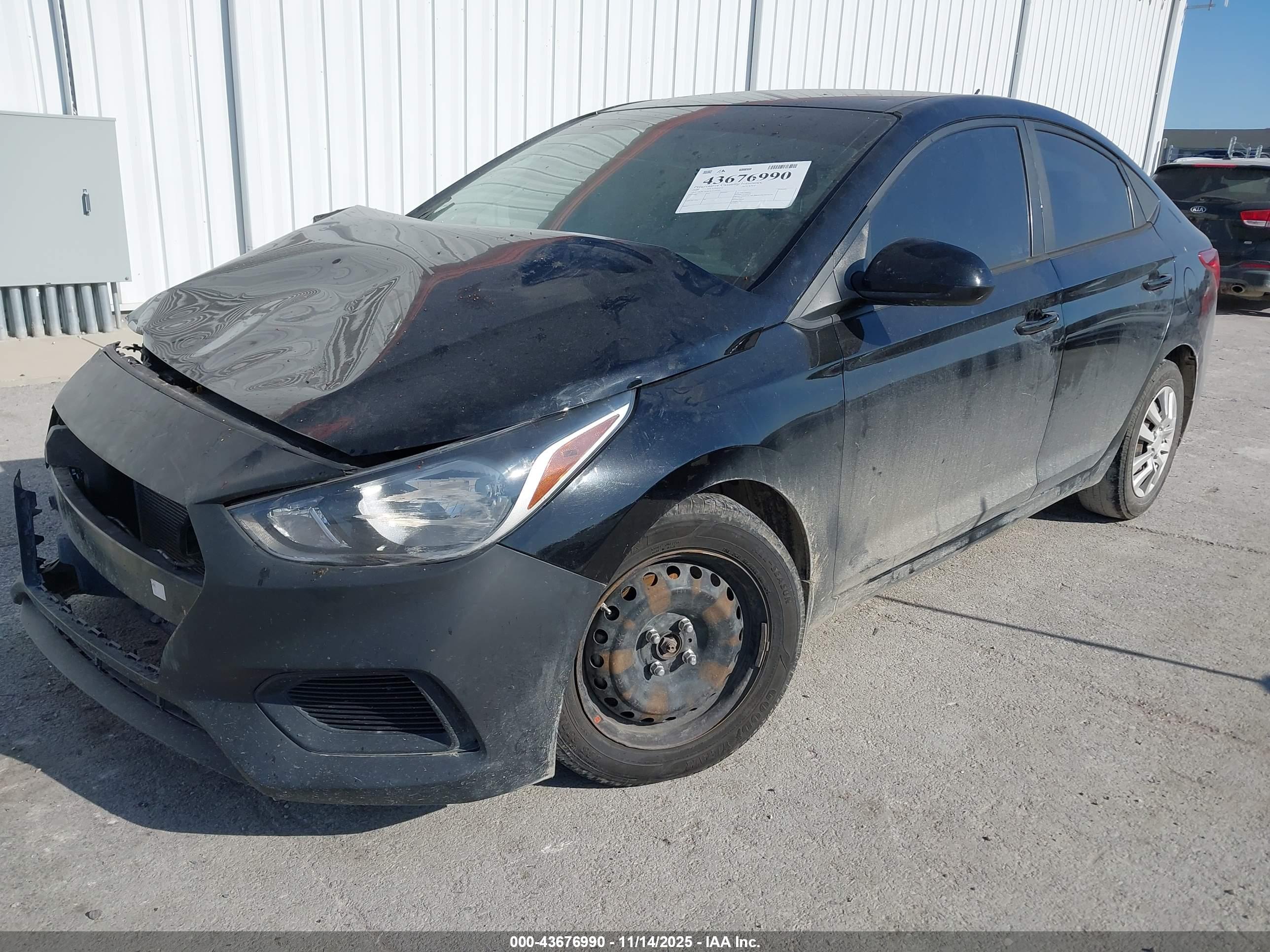 HYUNDAI ACCENT image 2