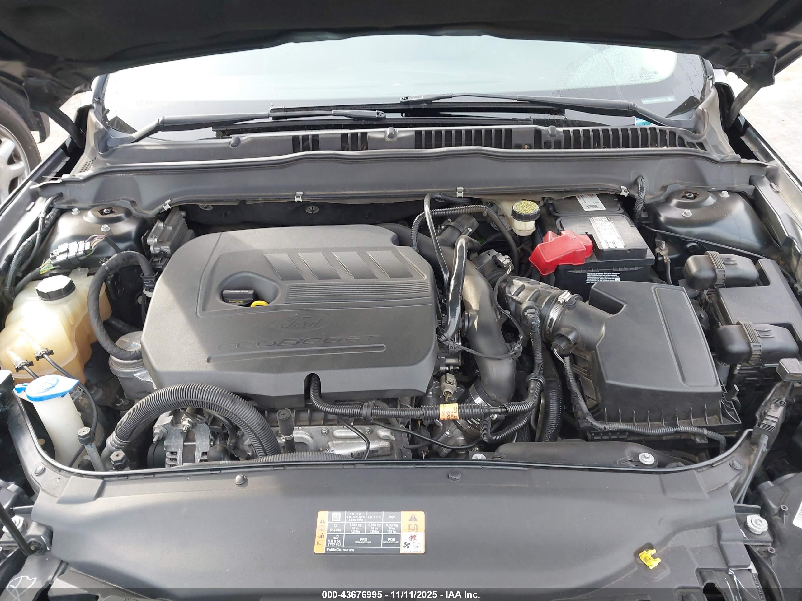 FORD FUSION image 10