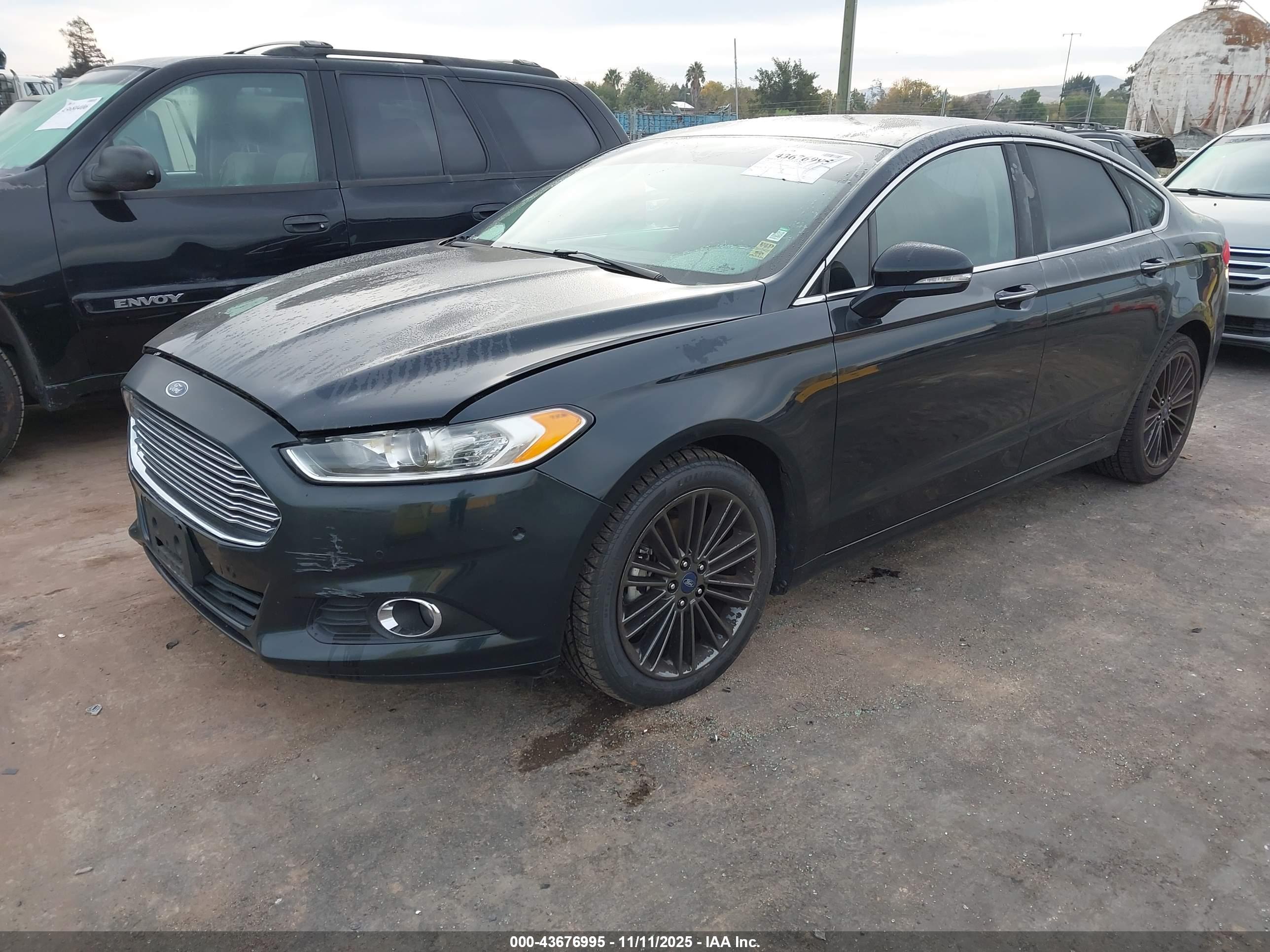 FORD FUSION image 2