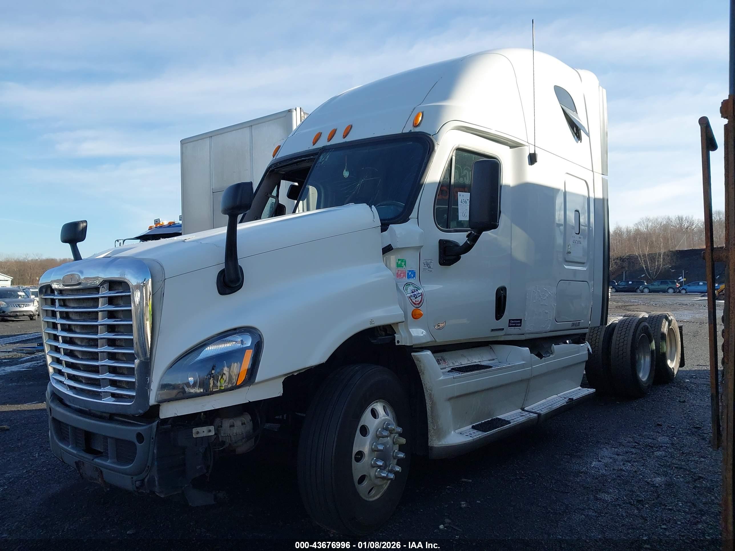 FREIGHTLINER CASCADIA image 2