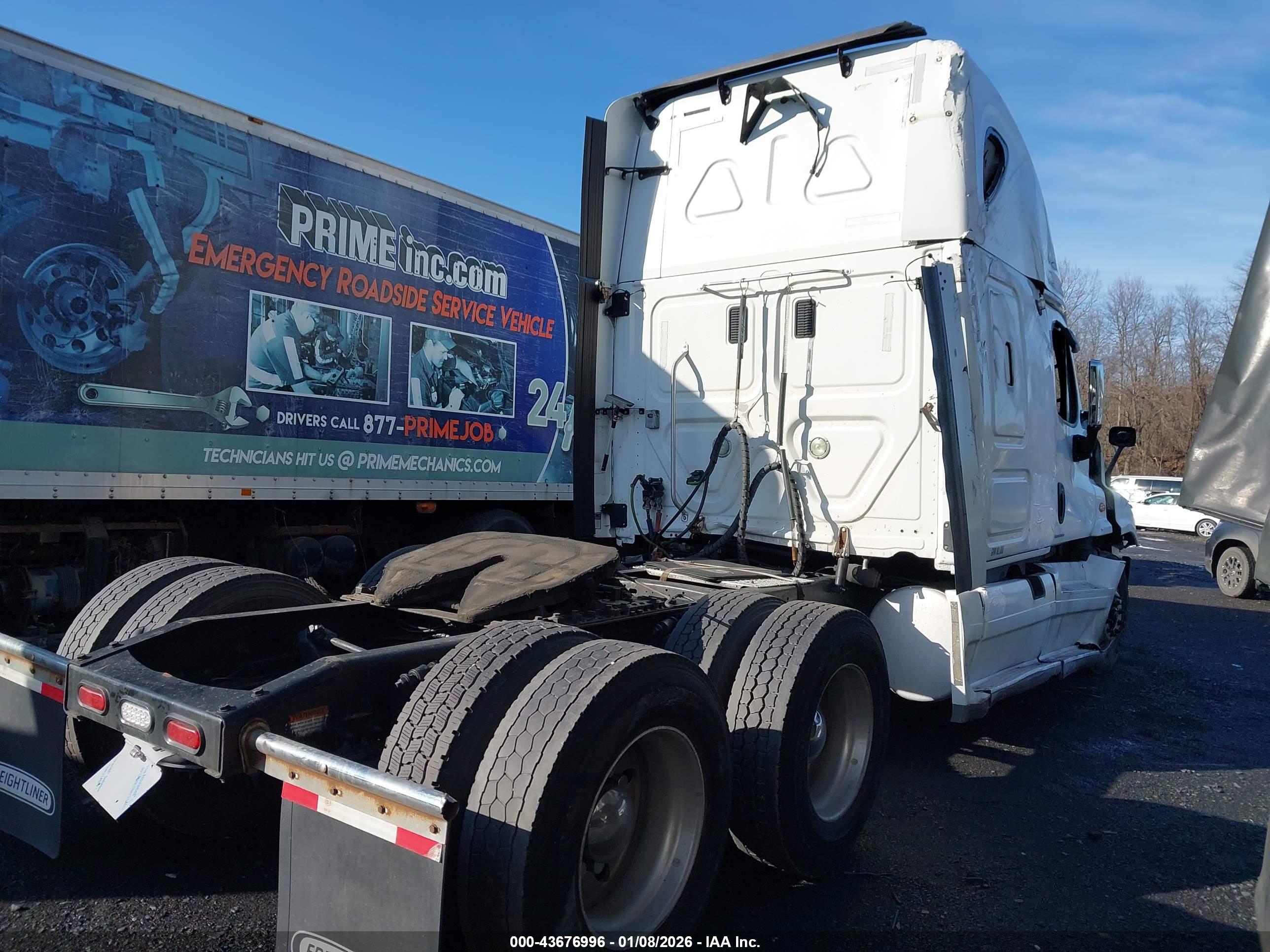 FREIGHTLINER CASCADIA image 4