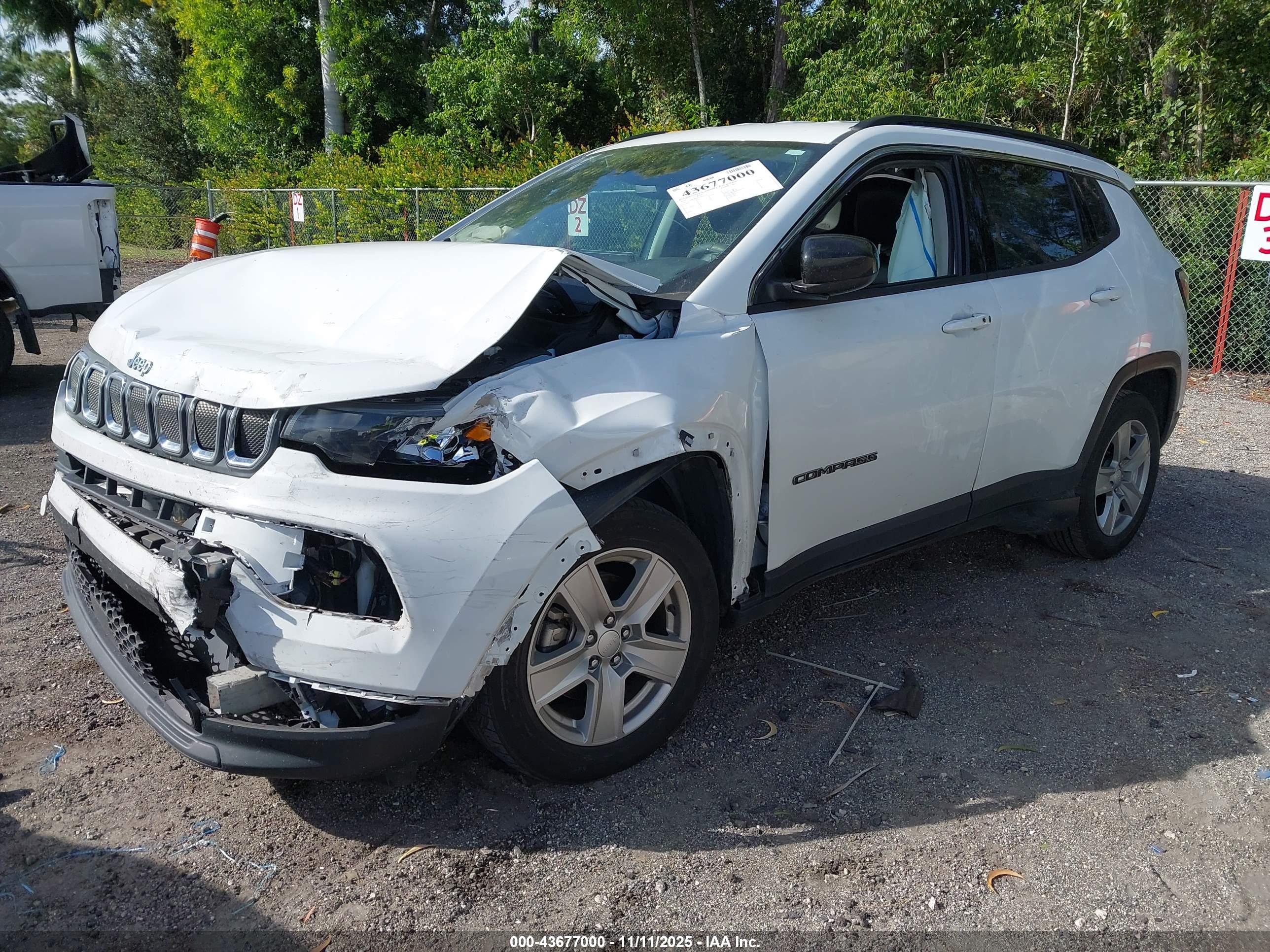 JEEP COMPASS image 2