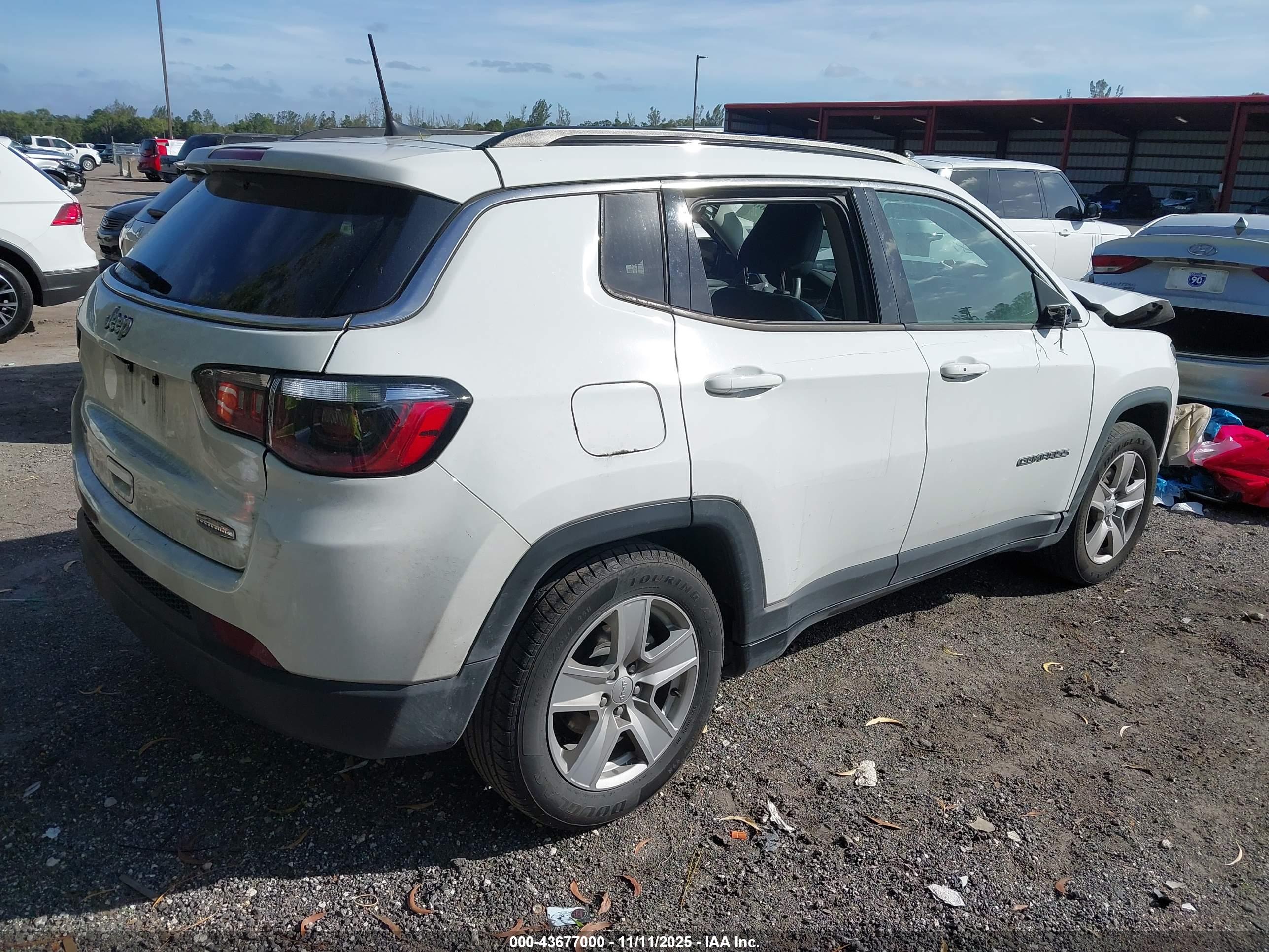 JEEP COMPASS image 4