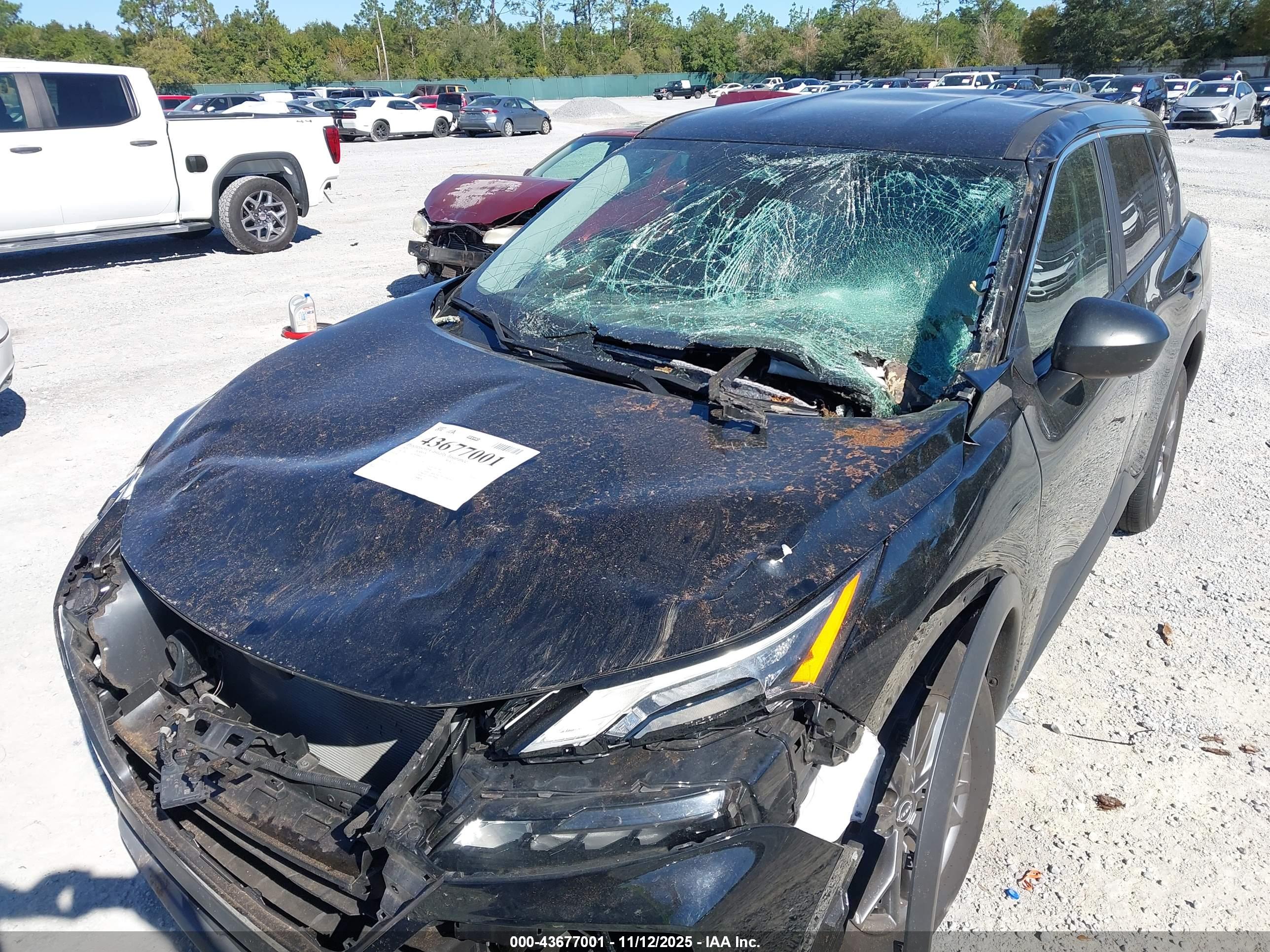 NISSAN ROGUE image 6