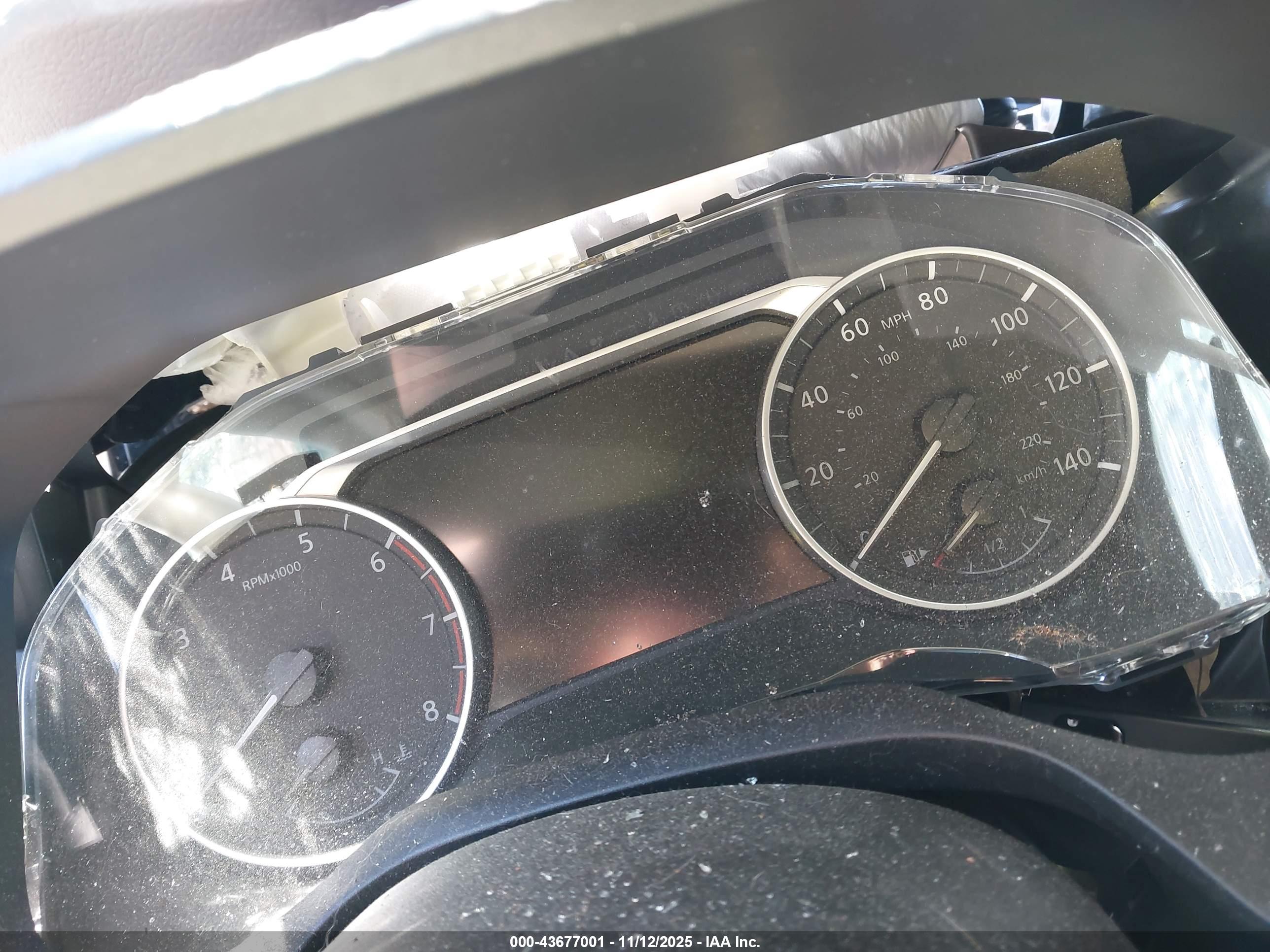 NISSAN ROGUE image 7