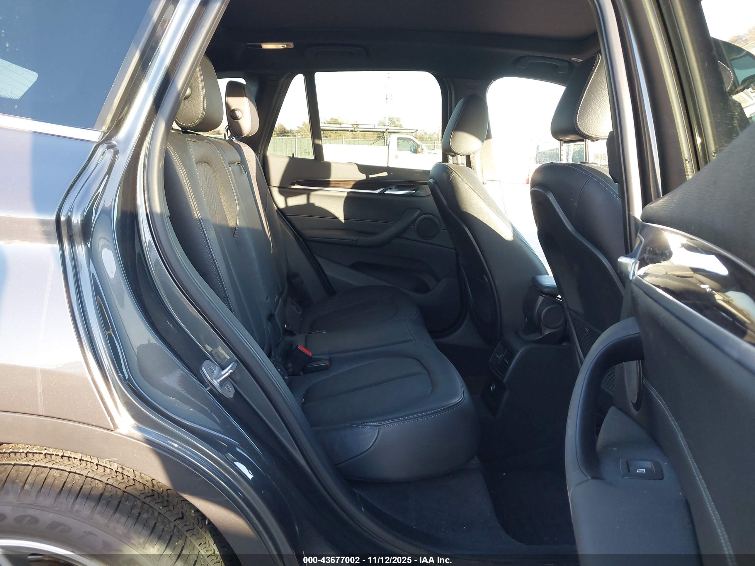 BMW X1 image 8