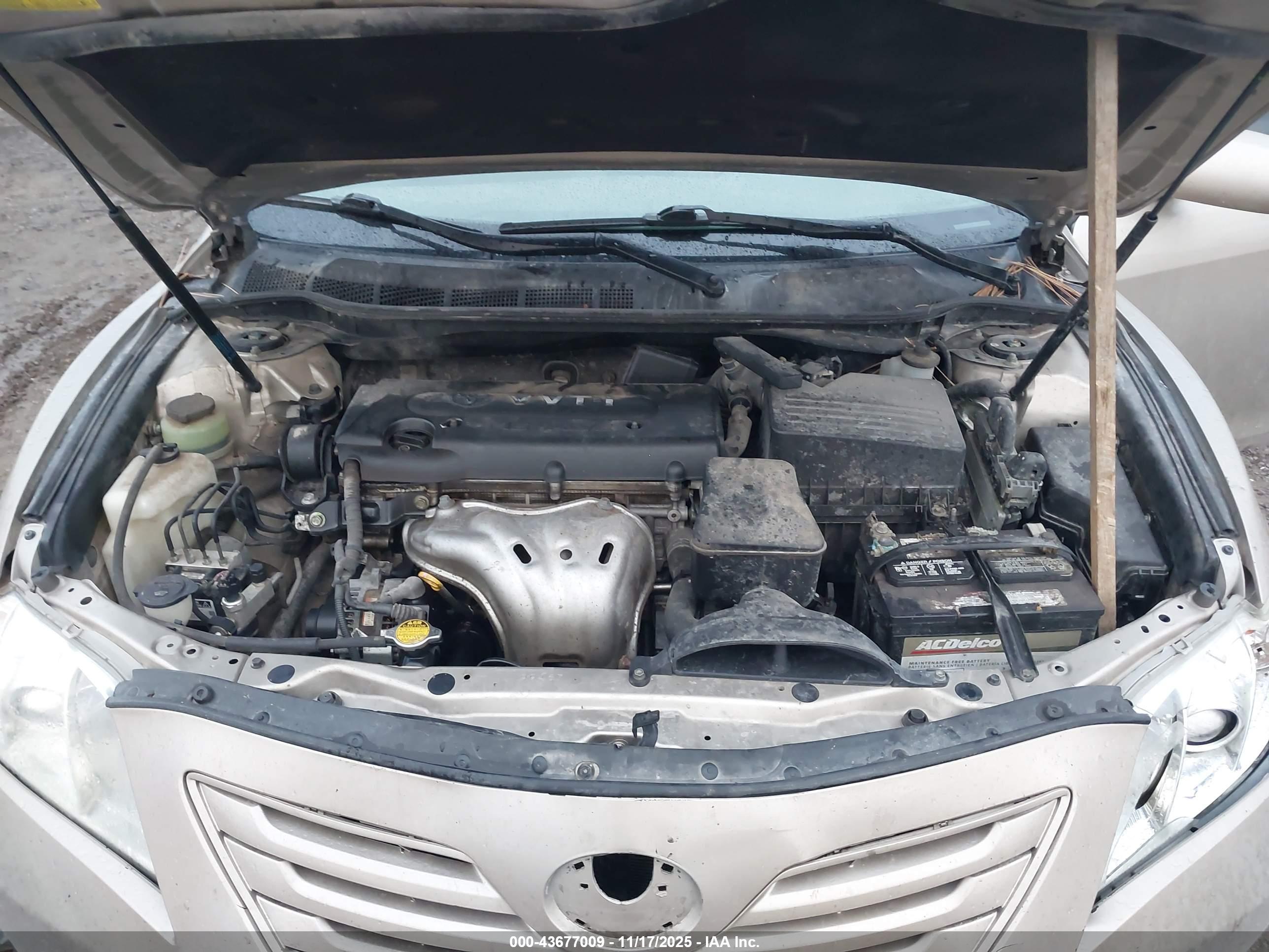 TOYOTA CAMRY image 10