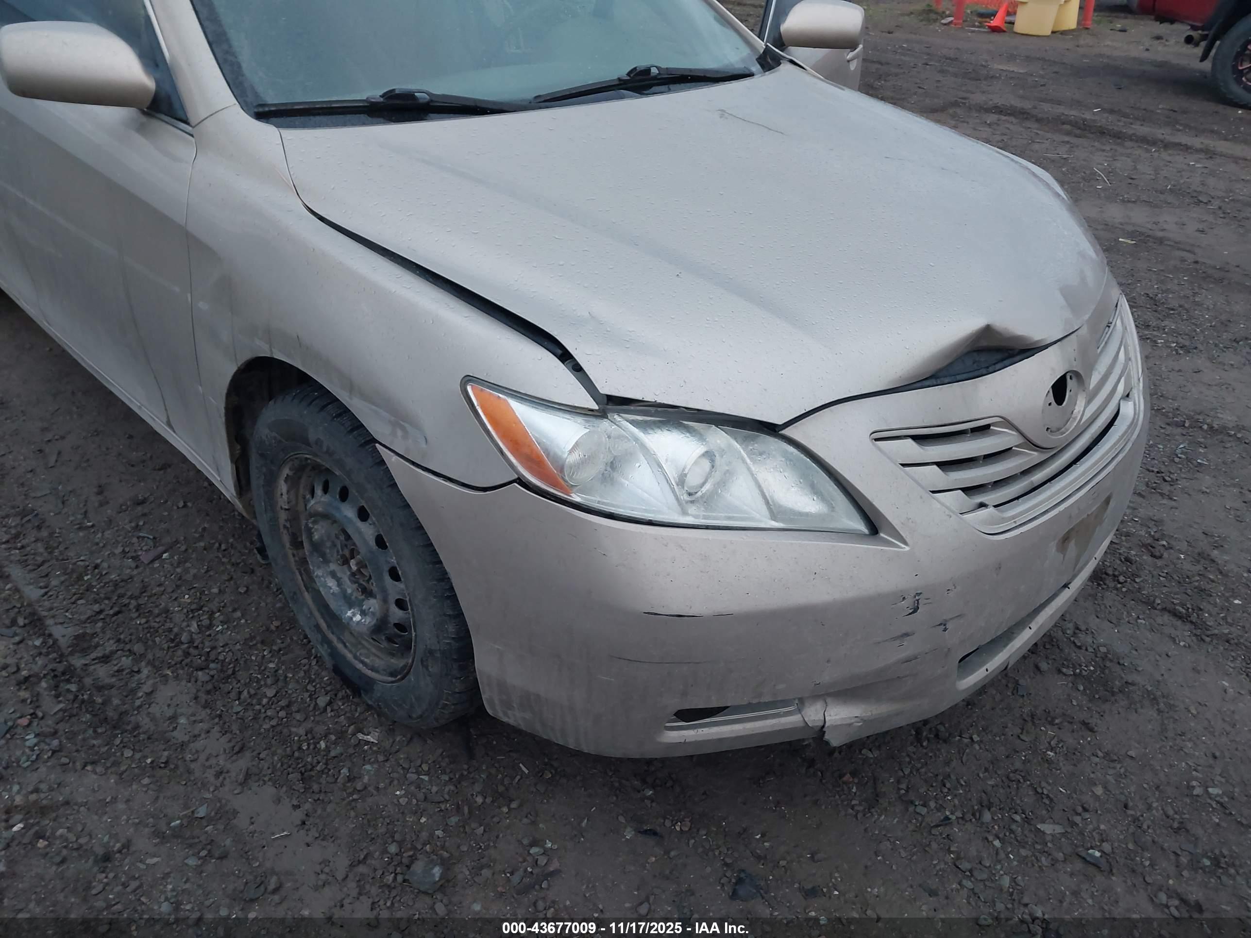 TOYOTA CAMRY image 6