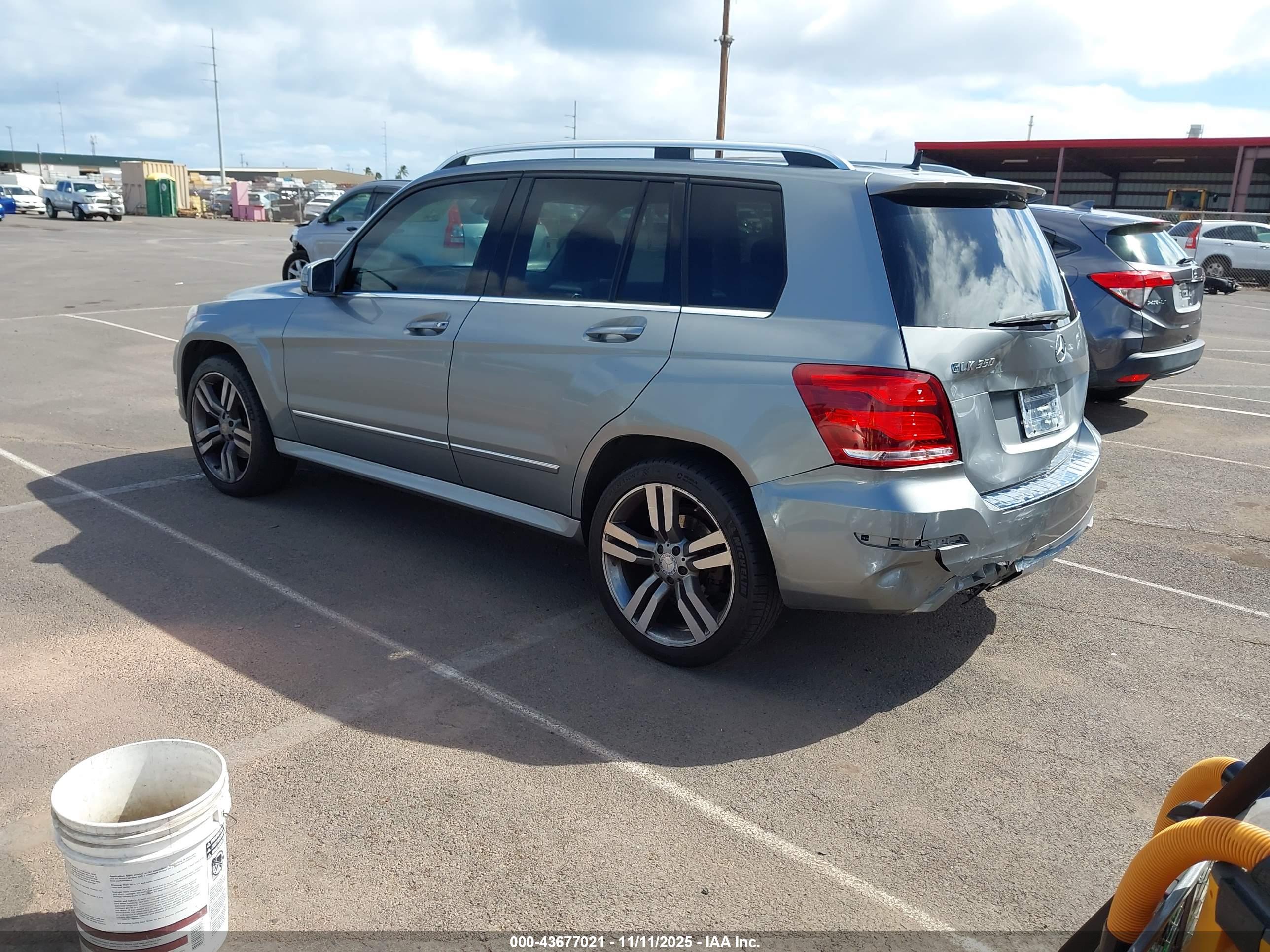 MERCEDES-BENZ GLK image 3