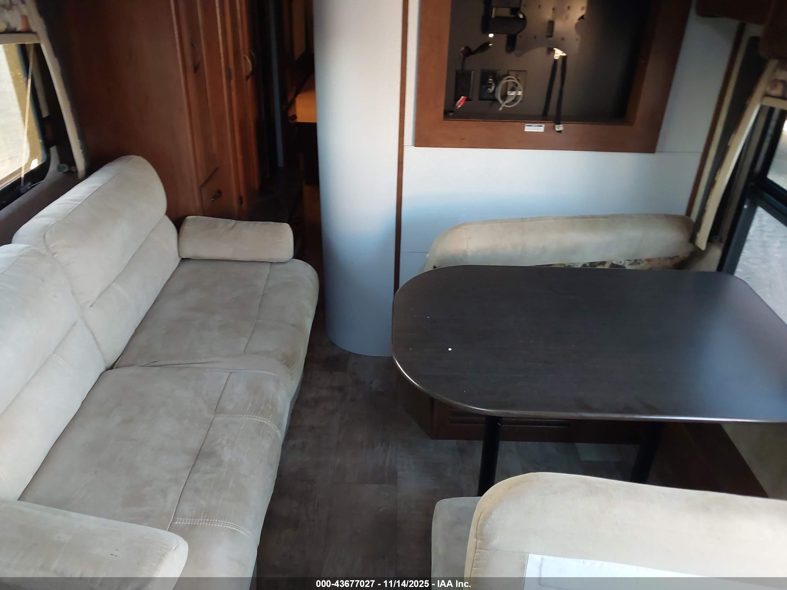 JAYCO WHITE image 10
