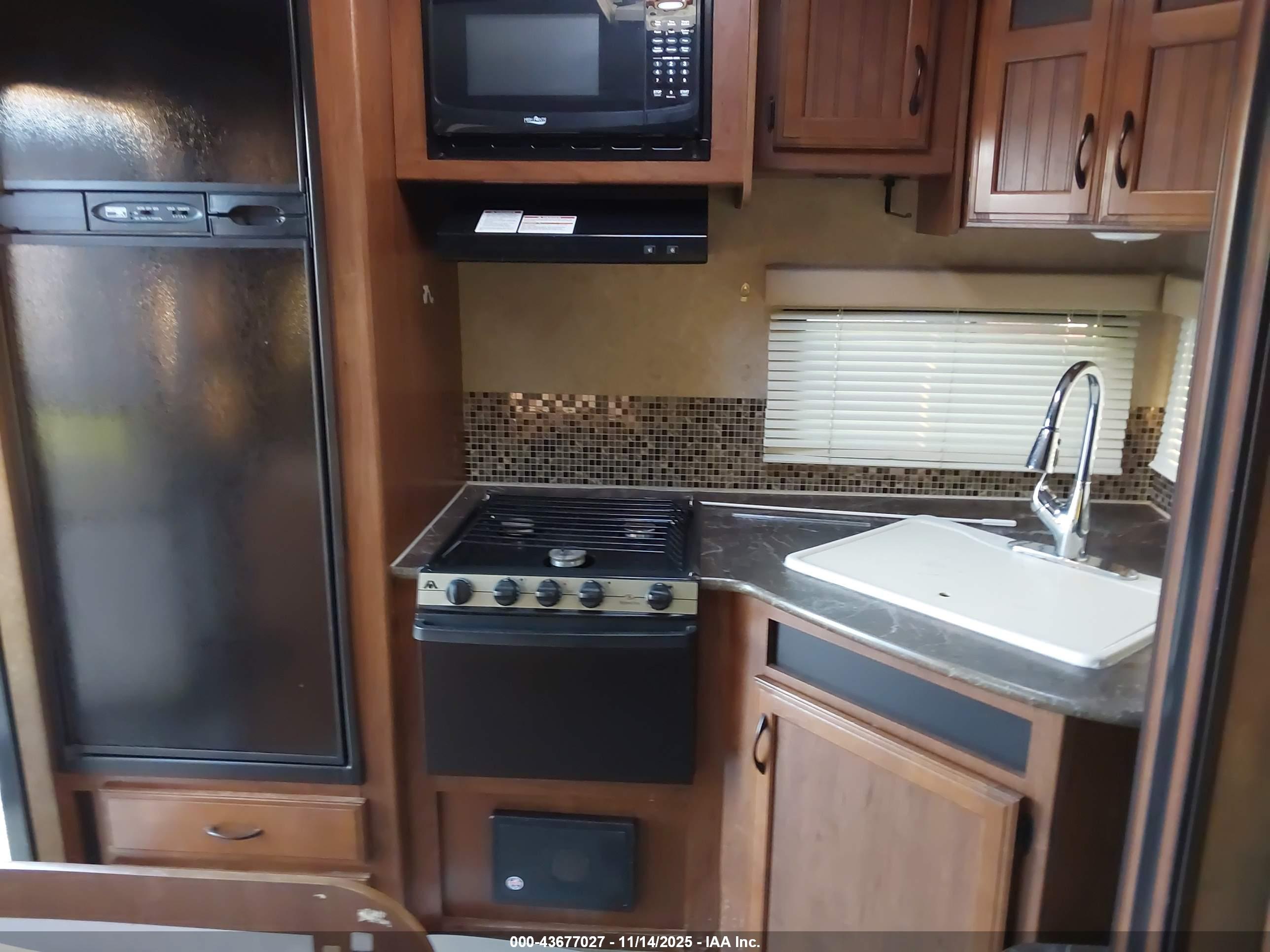 JAYCO WHITE image 8