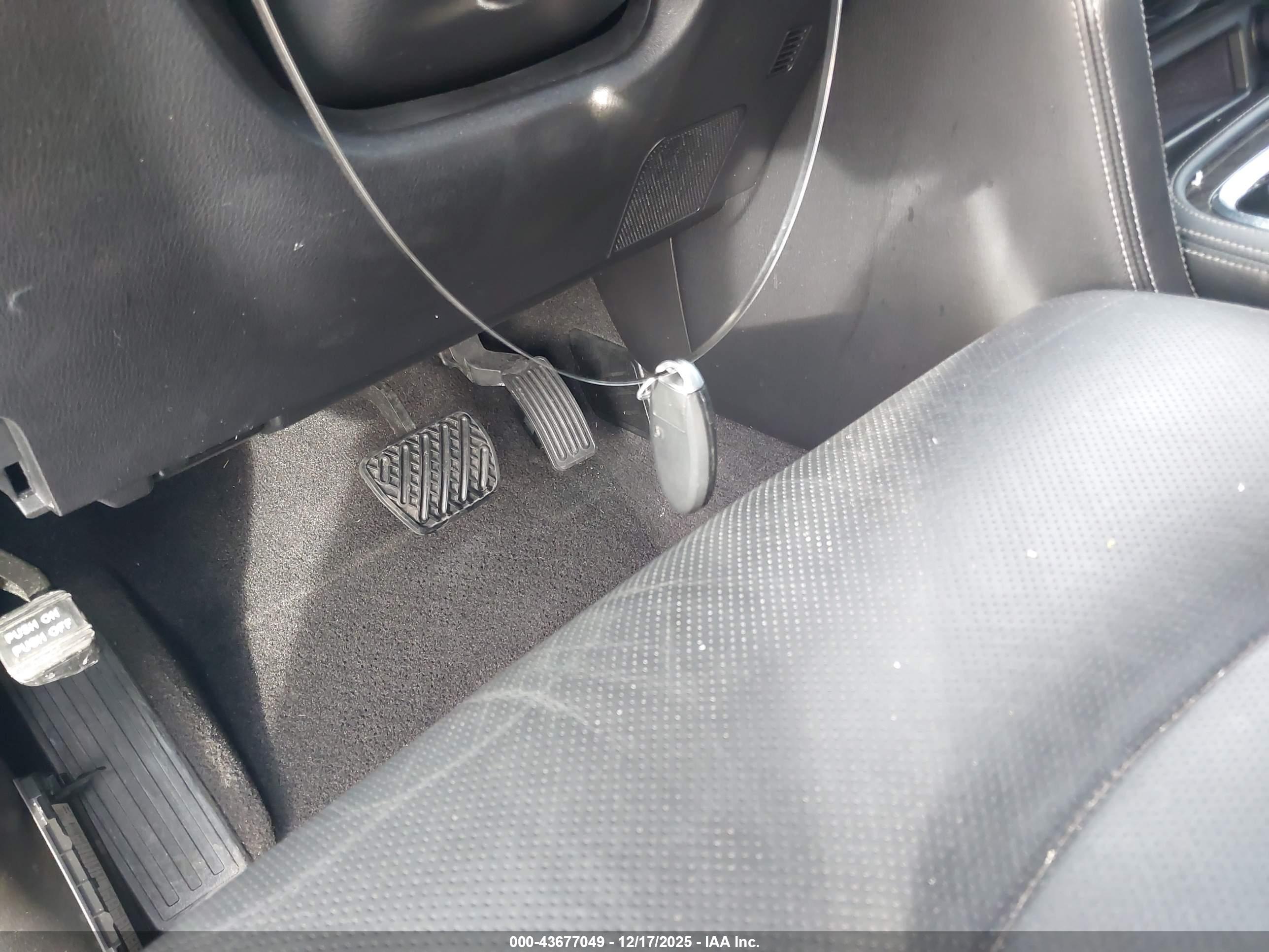 INFINITI QX80 image 11