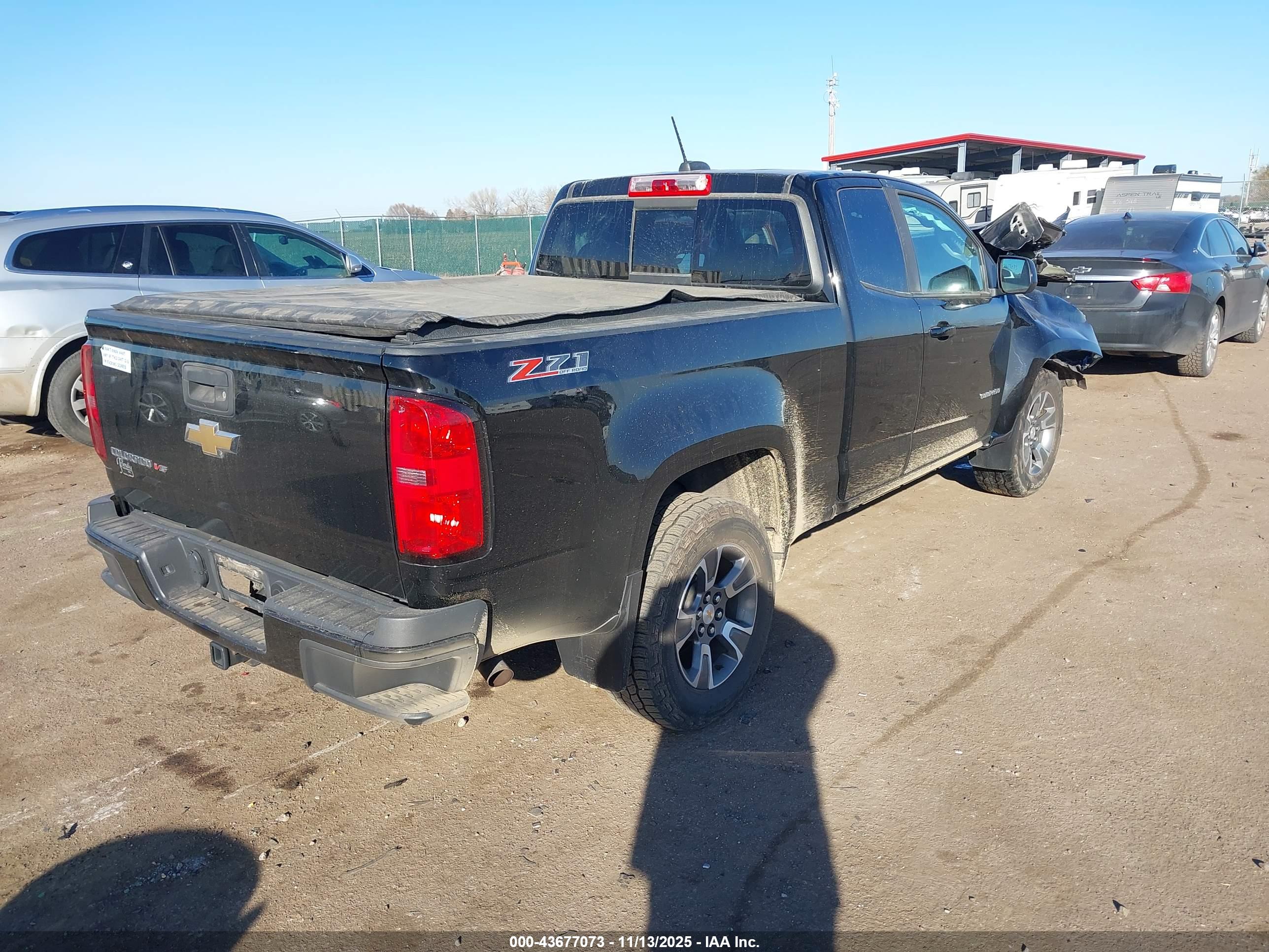 CHEVROLET COLORADO image 4